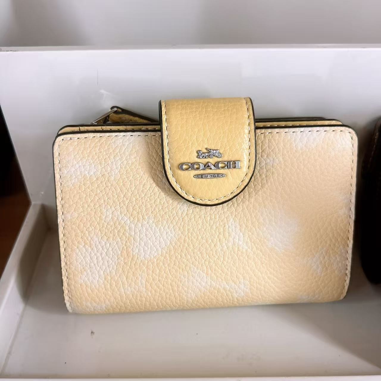 NWT Coach Medium Corner Zip Wallet CEC30/CEC31/CEC32 In Pretty/With Floral