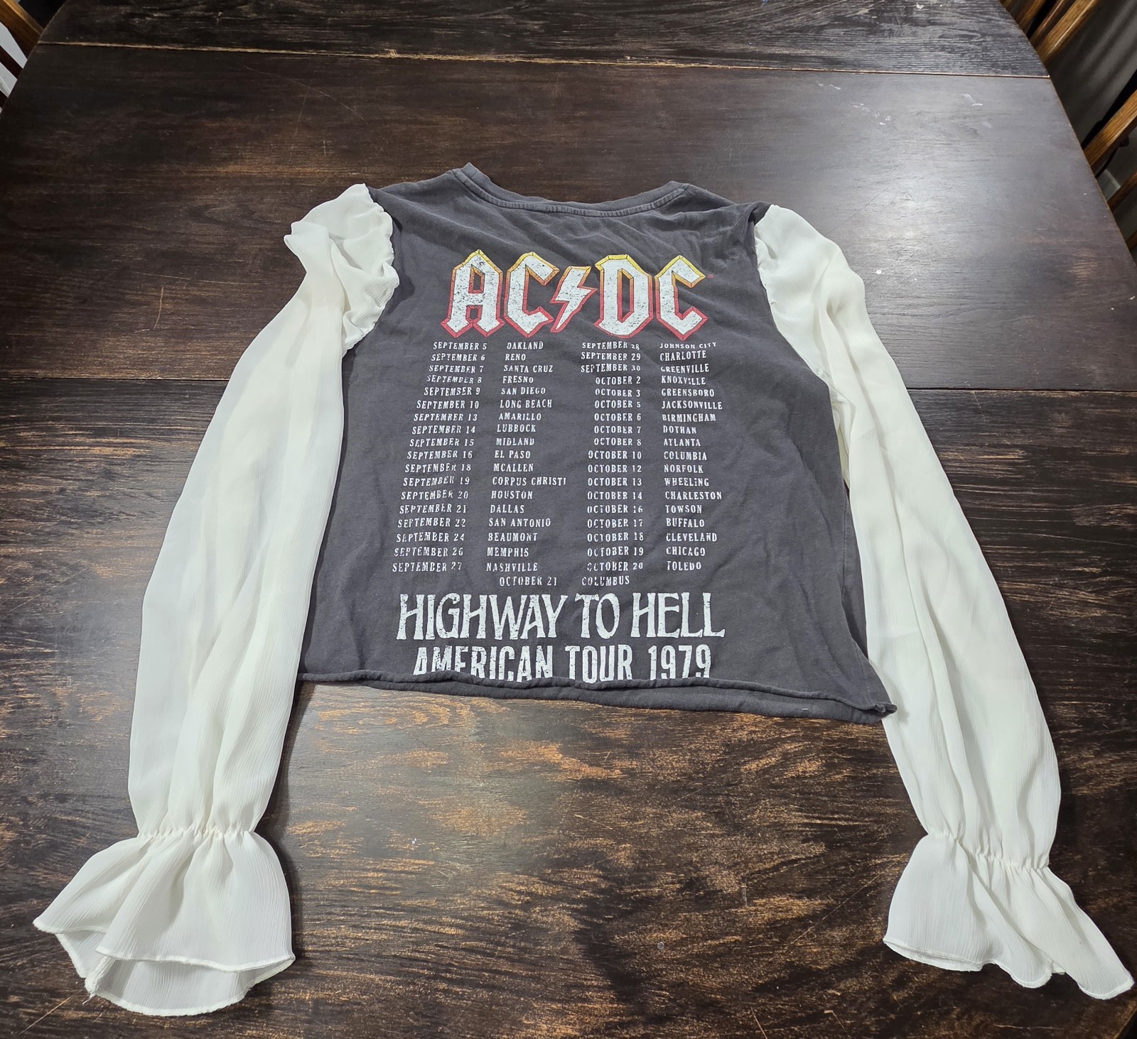 Elizabeth And James Women’s DIY AC/DC Cropped Long Sleeve Shirt Size Medium