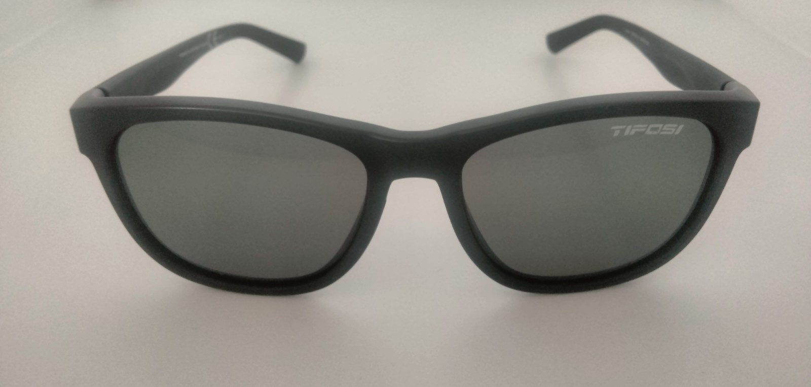 Tifosi sunglasses Swank Matte Black/Grey Polarized