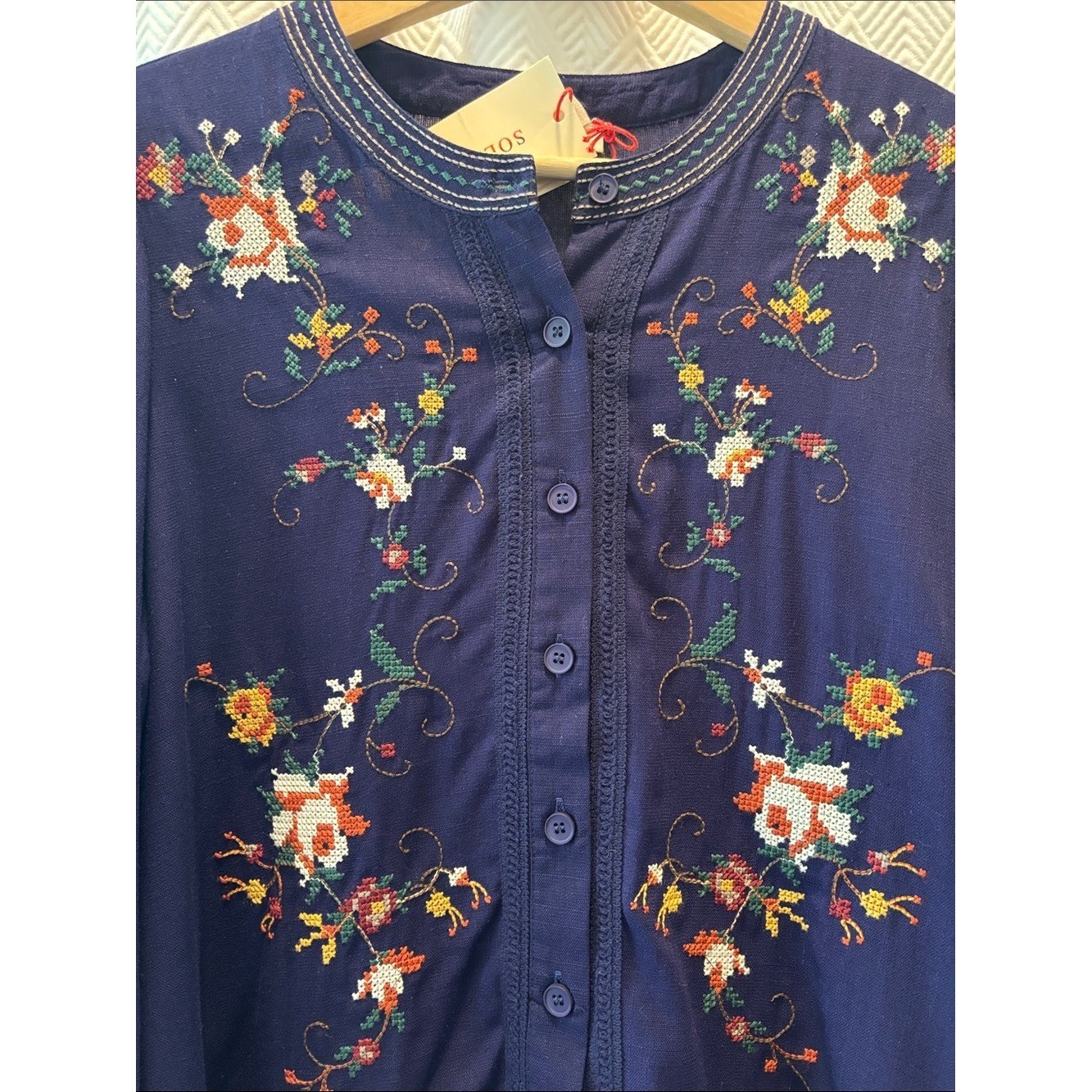 NWT Solitaire Navy Blue Embroidered Floral Boho Button-Front Top
