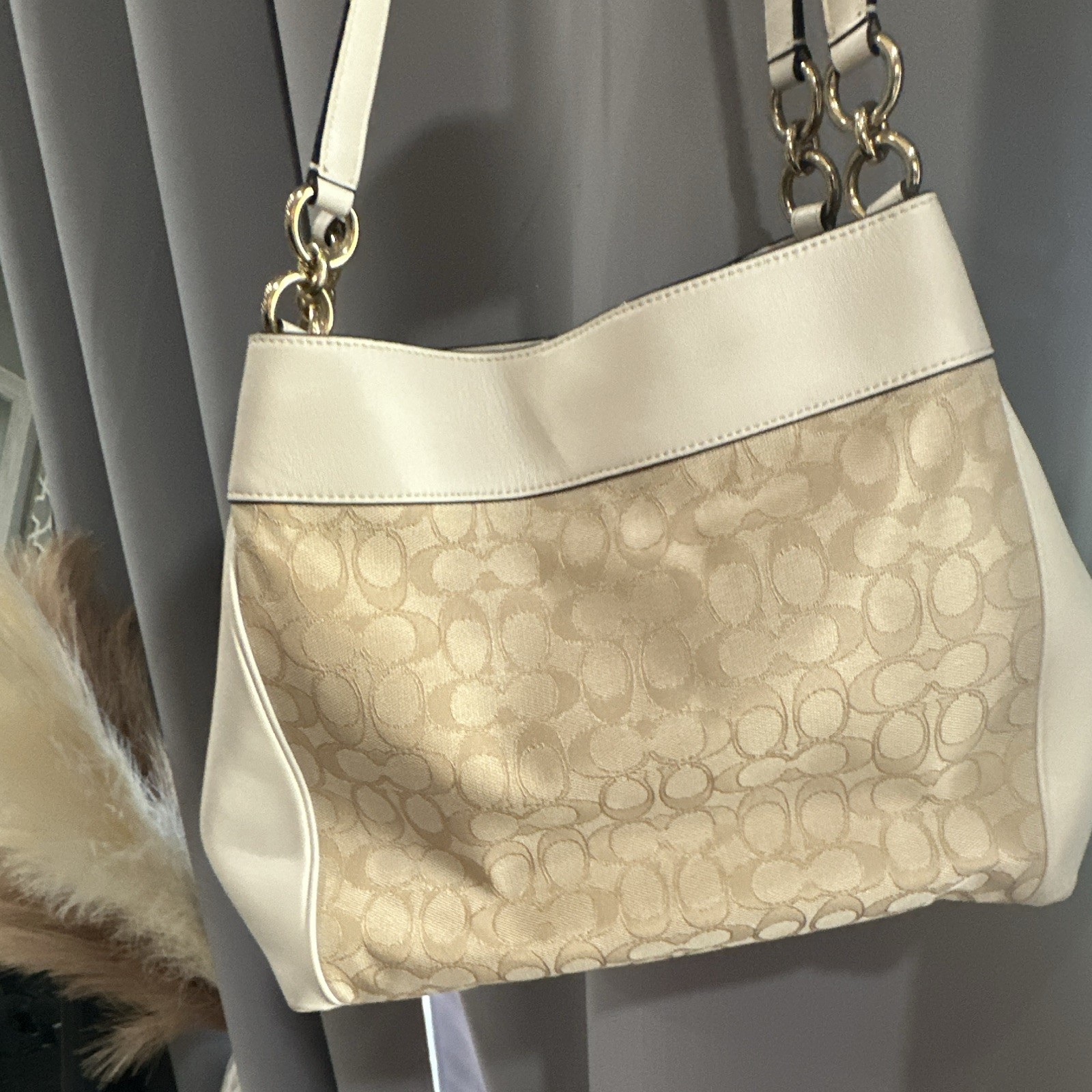 Coach Signature Logo Ivory/Beige Shoulder Bag Gold Hardware Zip w/ Bag Charm