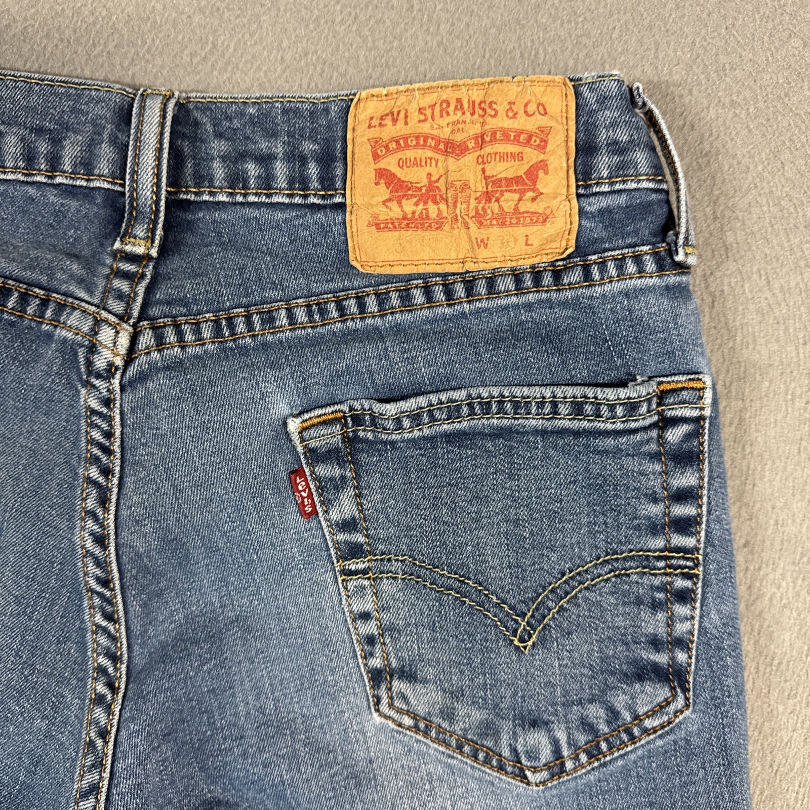 Levis Jeans Mens 30×32 (Fits 28×29) Blue 511 Slim Straight Distressed Denim
