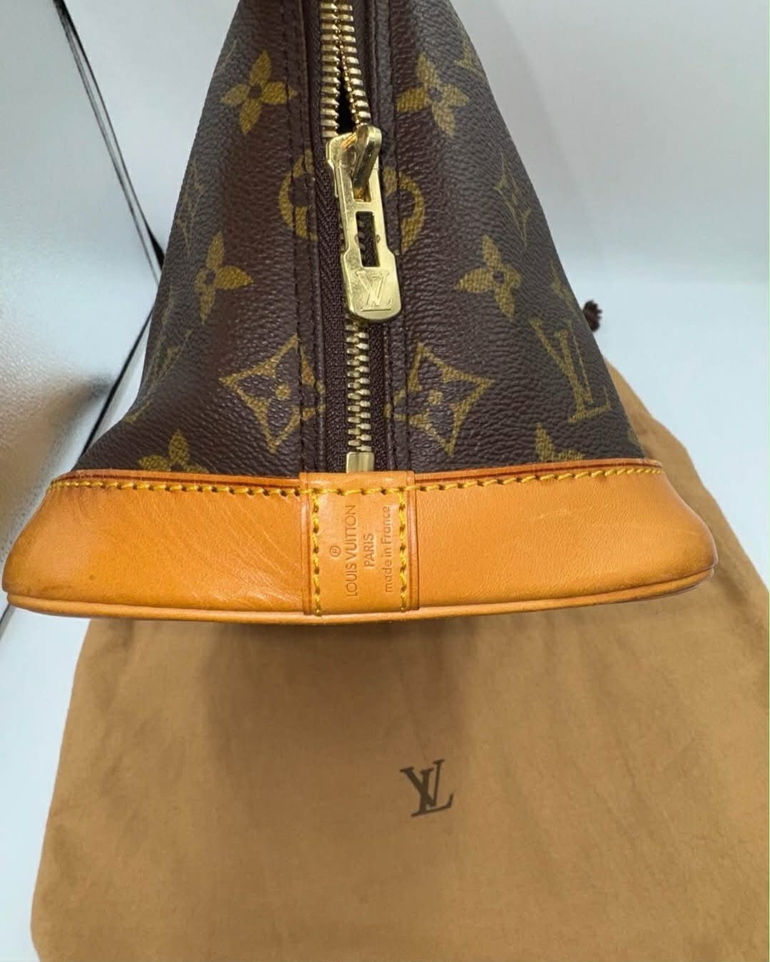 Louis Vuitton Alma Monogram Brown Satchel Top Handle Zip Gold Hardware Dust Bag