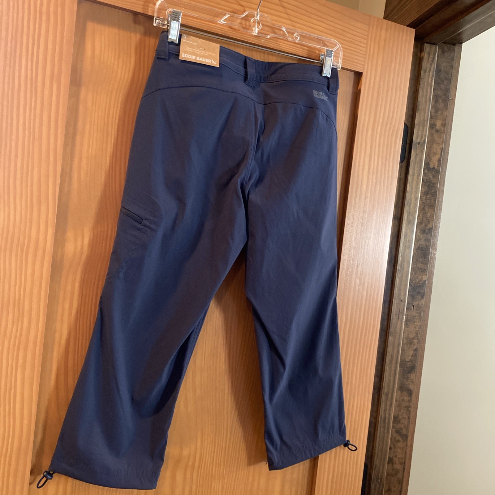 Eddie Bauer Women’s Rainier Navy Hiking/Outdoor Capri Pants NWT Size 0