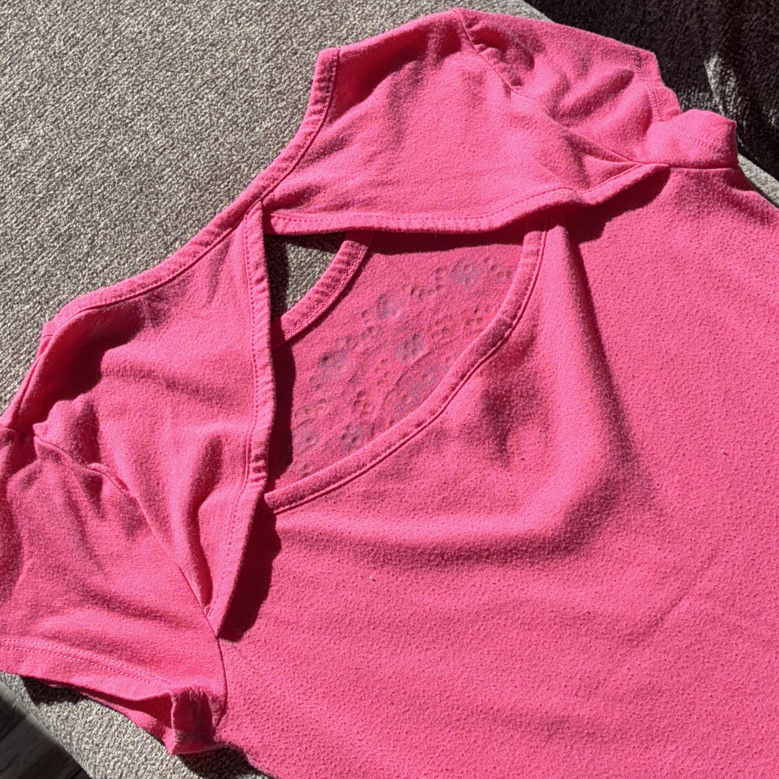 Beautees girls Pink Graphic Sequin Keyhole Neck Short Sleeve Tee L