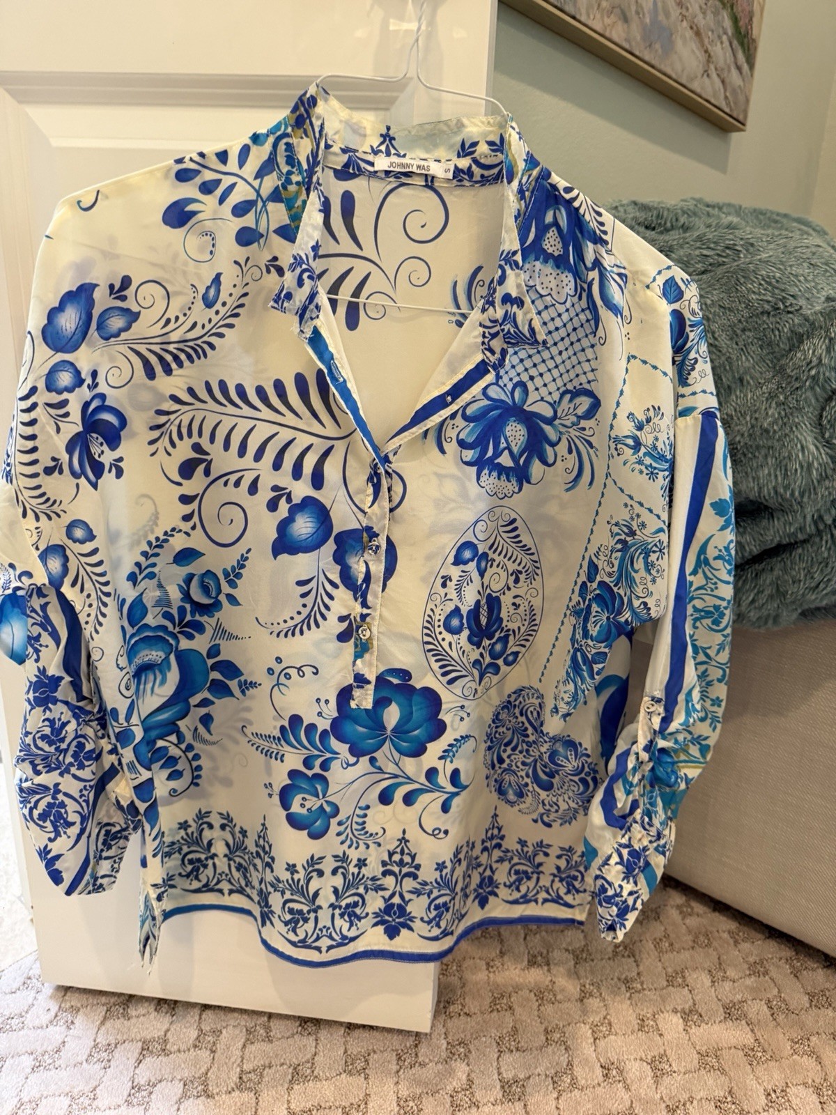 Johnny Was XS White/Blue Floral Collared Long Sleeve Silk Chiffon Tunic Top