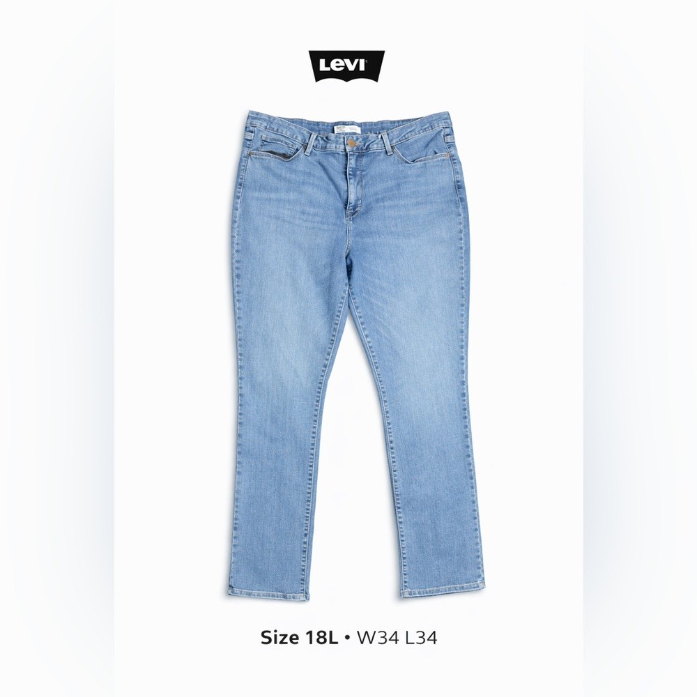 Levi Strauss Totally Shaping Straight Jeans Size 18L W34 L34 Stretch Light Wash