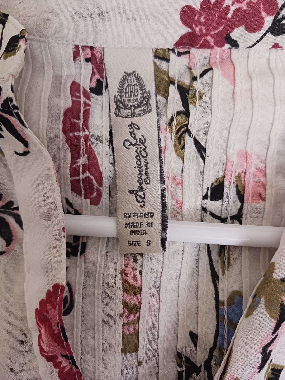 American Rag white/burgundy/pink floral tuxedo front tie back blouse Small