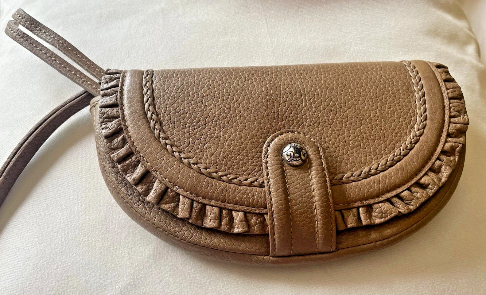 NWOT Brighton, Half Circle, Frilled Leather Wallet, Cross Body Purse Chain