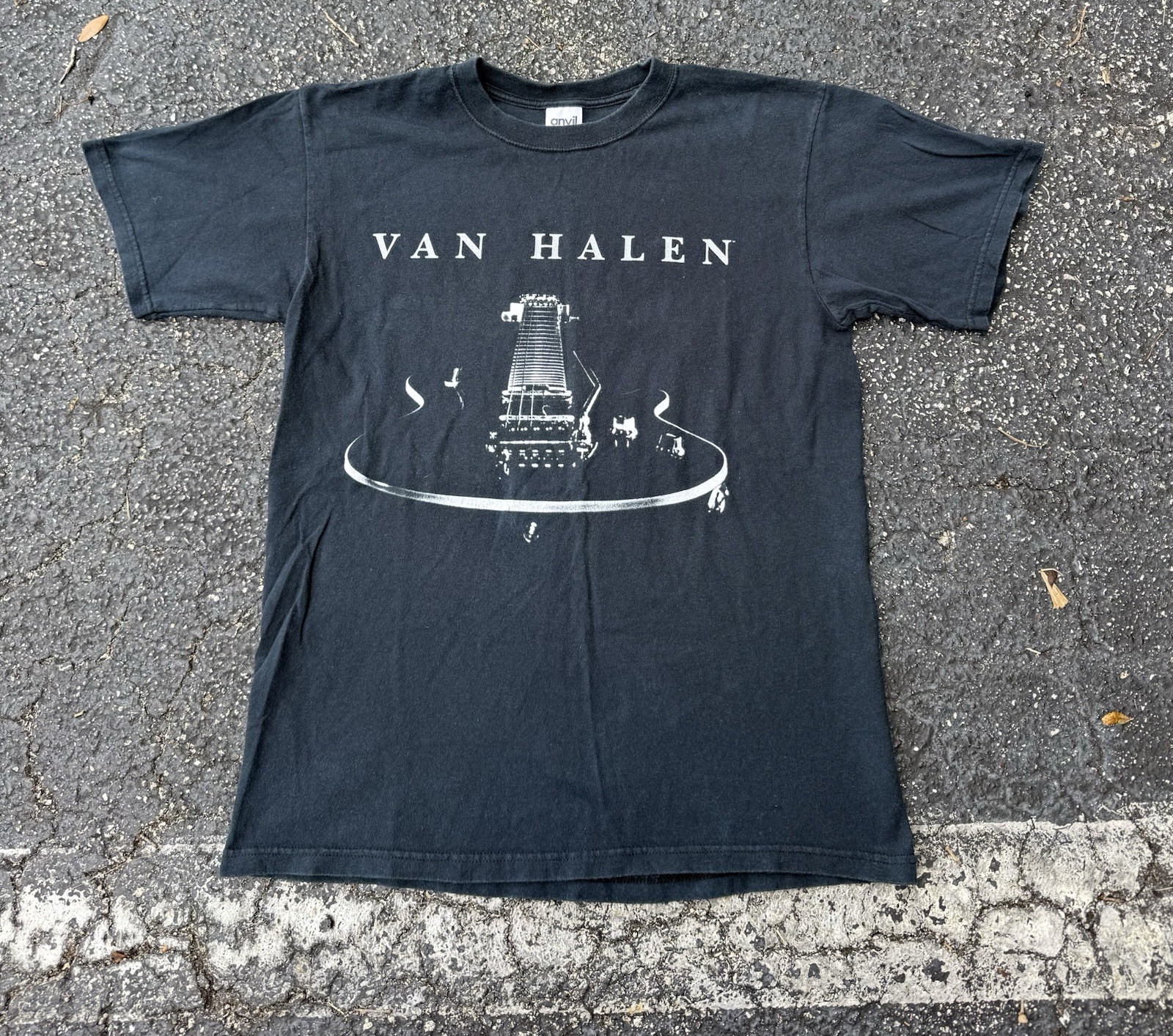 Van Halen band t-shirt Eddie Van Halen Smoking Guitar Men’s Sz M Vintage