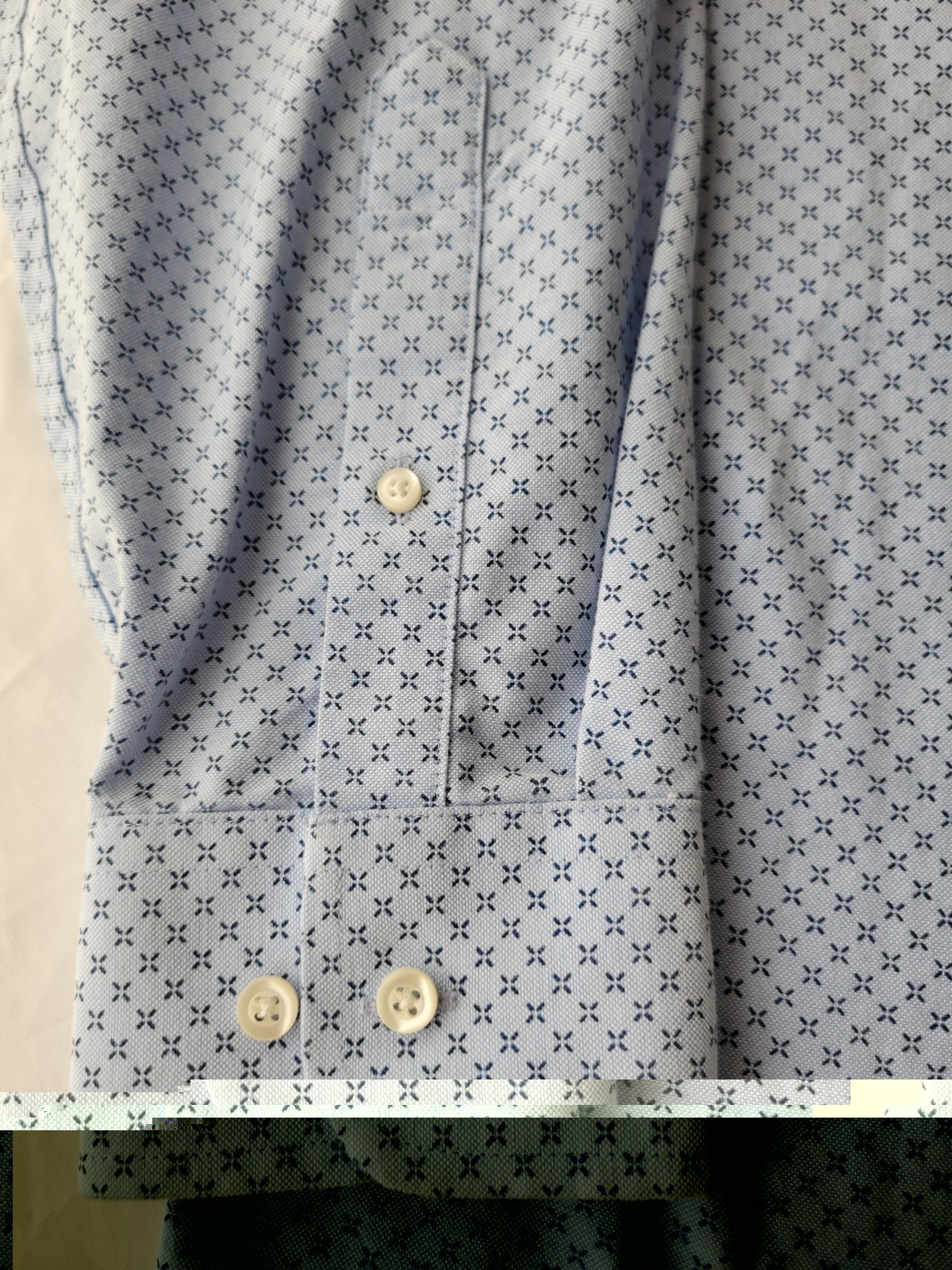 Stafford Travel Blue Diamond Button Down Oxford Shirt Size 17.5 36/37