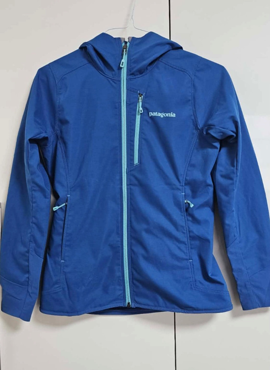 Patagonia Women’s Teal Blue Levitation Hoodie Waterproof Jacket Size XS