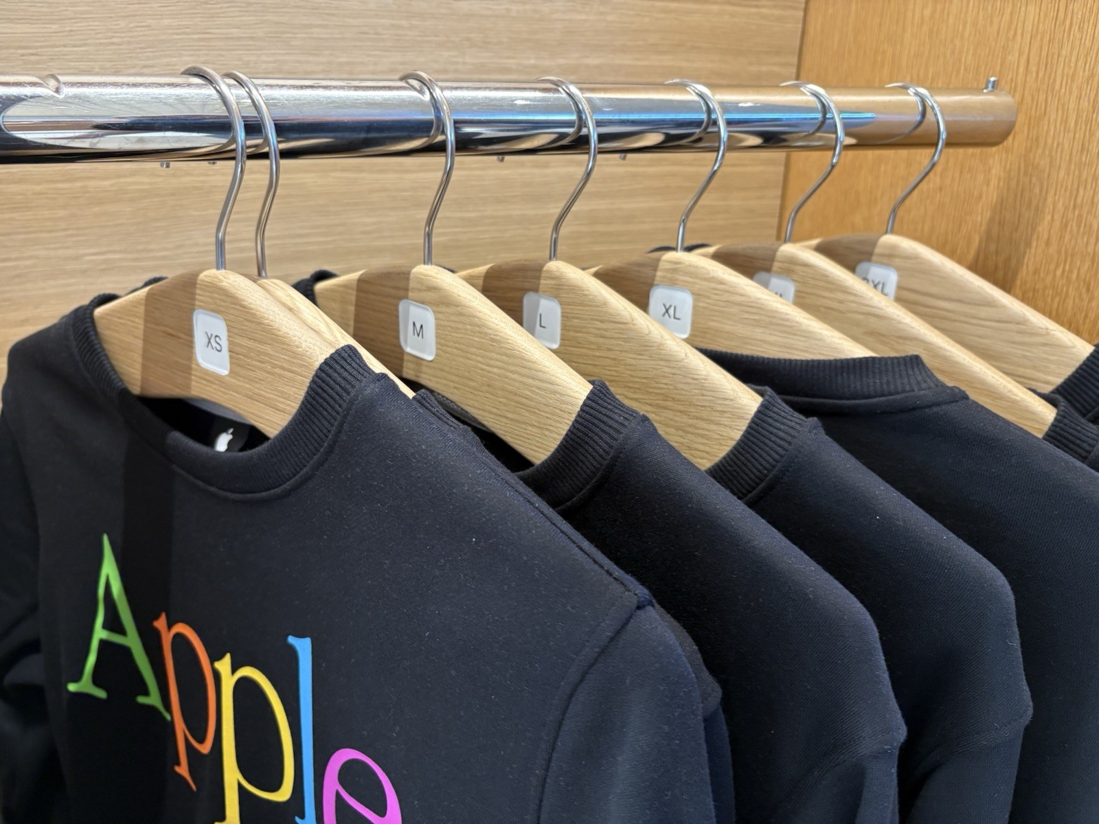 2026 WWDC New Apple Park Crewneck Pullover Sweatshirt Vintage 90s Logo