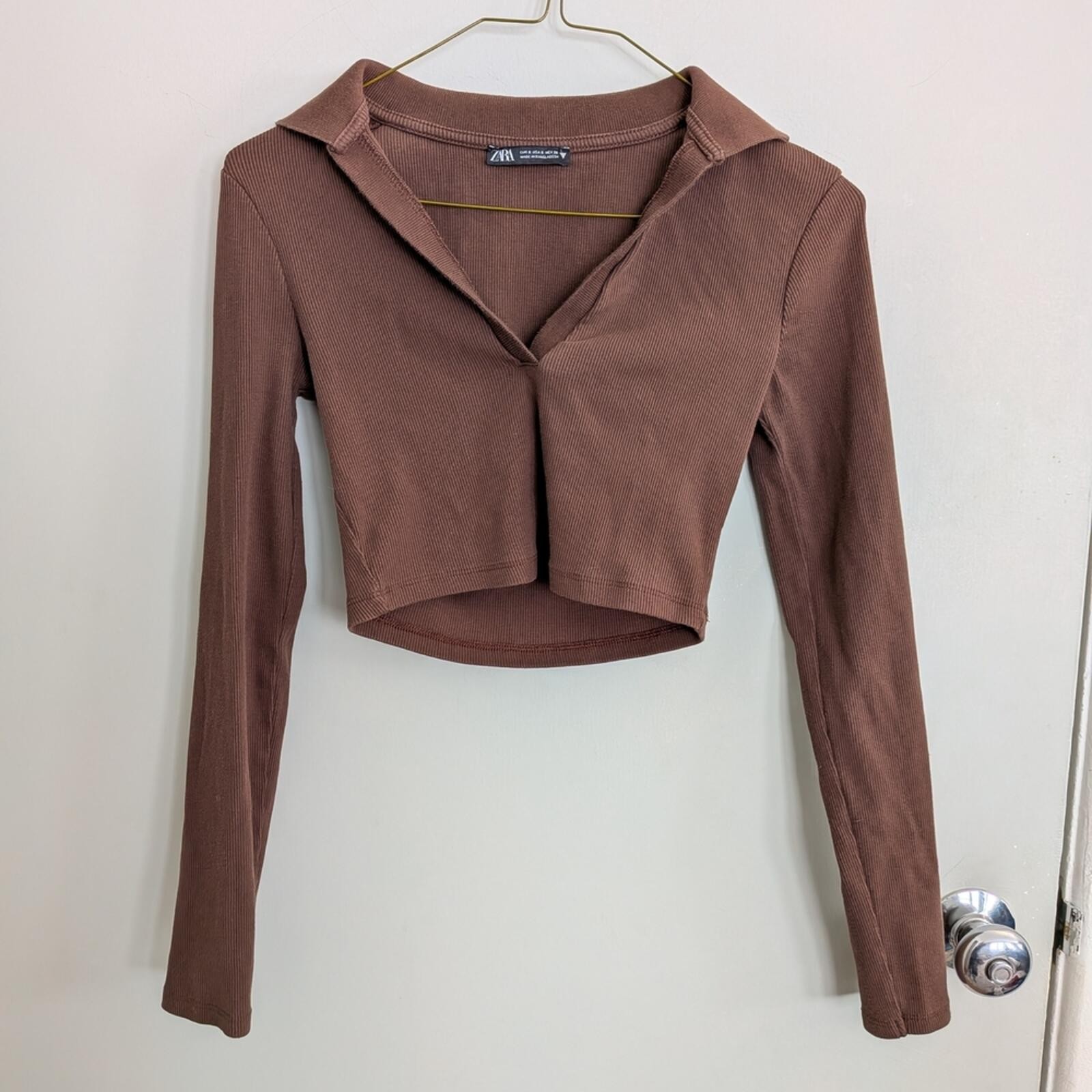 Zara Chocolate Brown Small V Neck Crop Top Preppy Spring Summer Fitted