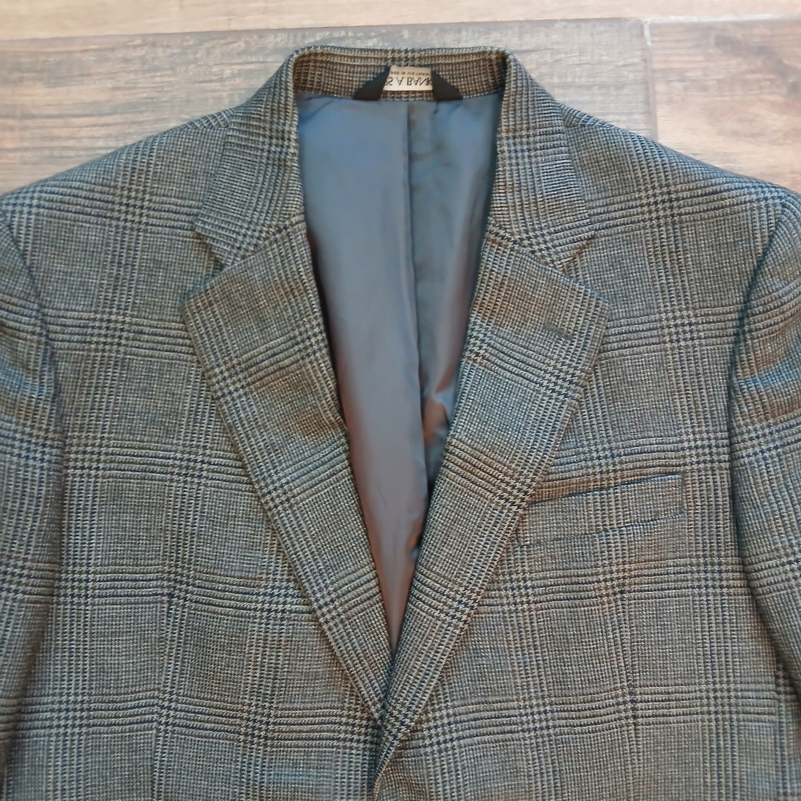 Jos A Bank Blazer Mens 43R Brown Plaid Houndstooth 100% Wool Two Button Coat