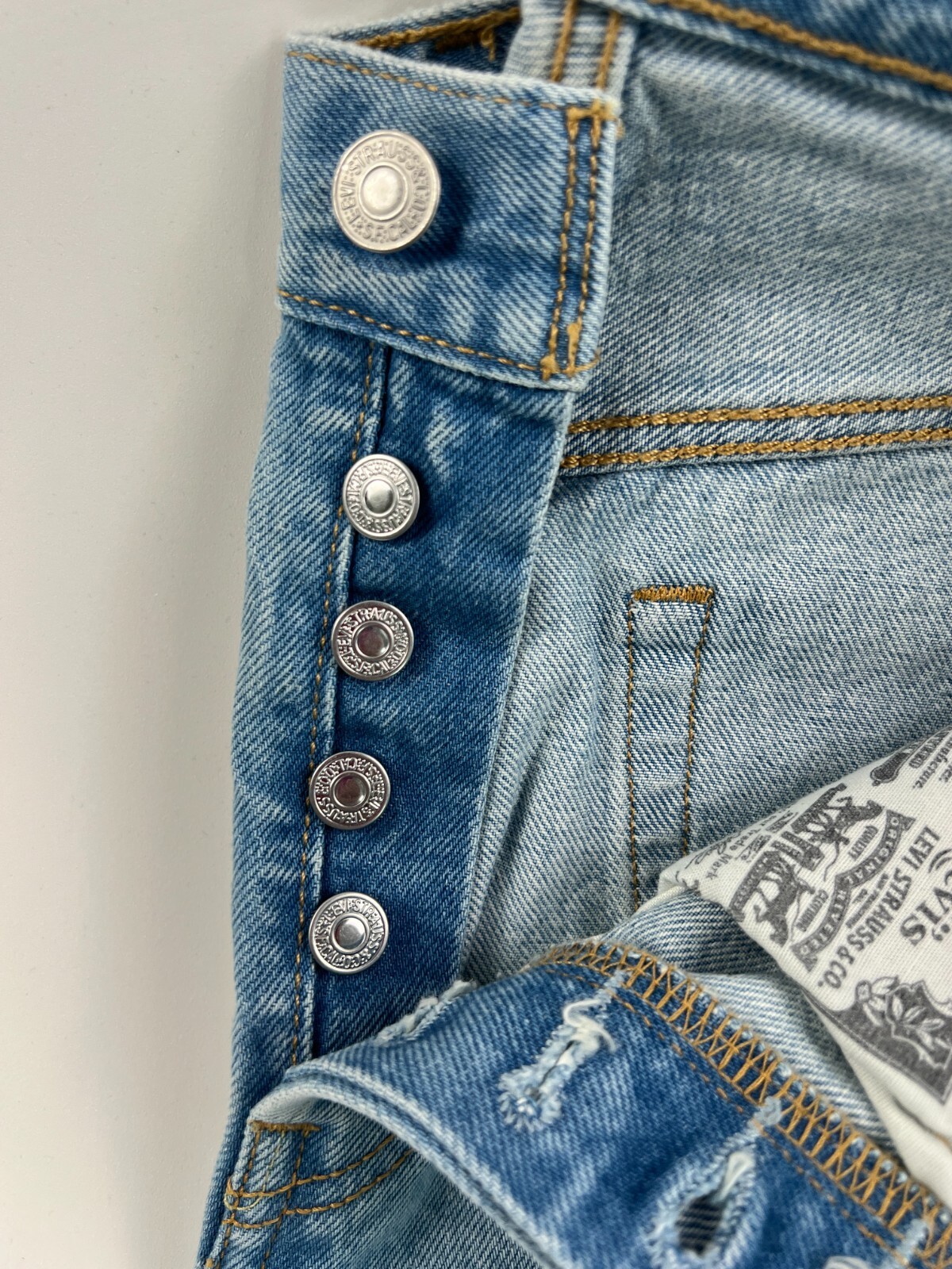 Levi’s Women 501 Original Fit Patched Straight Leg Button Fly Jeans Blue NWT