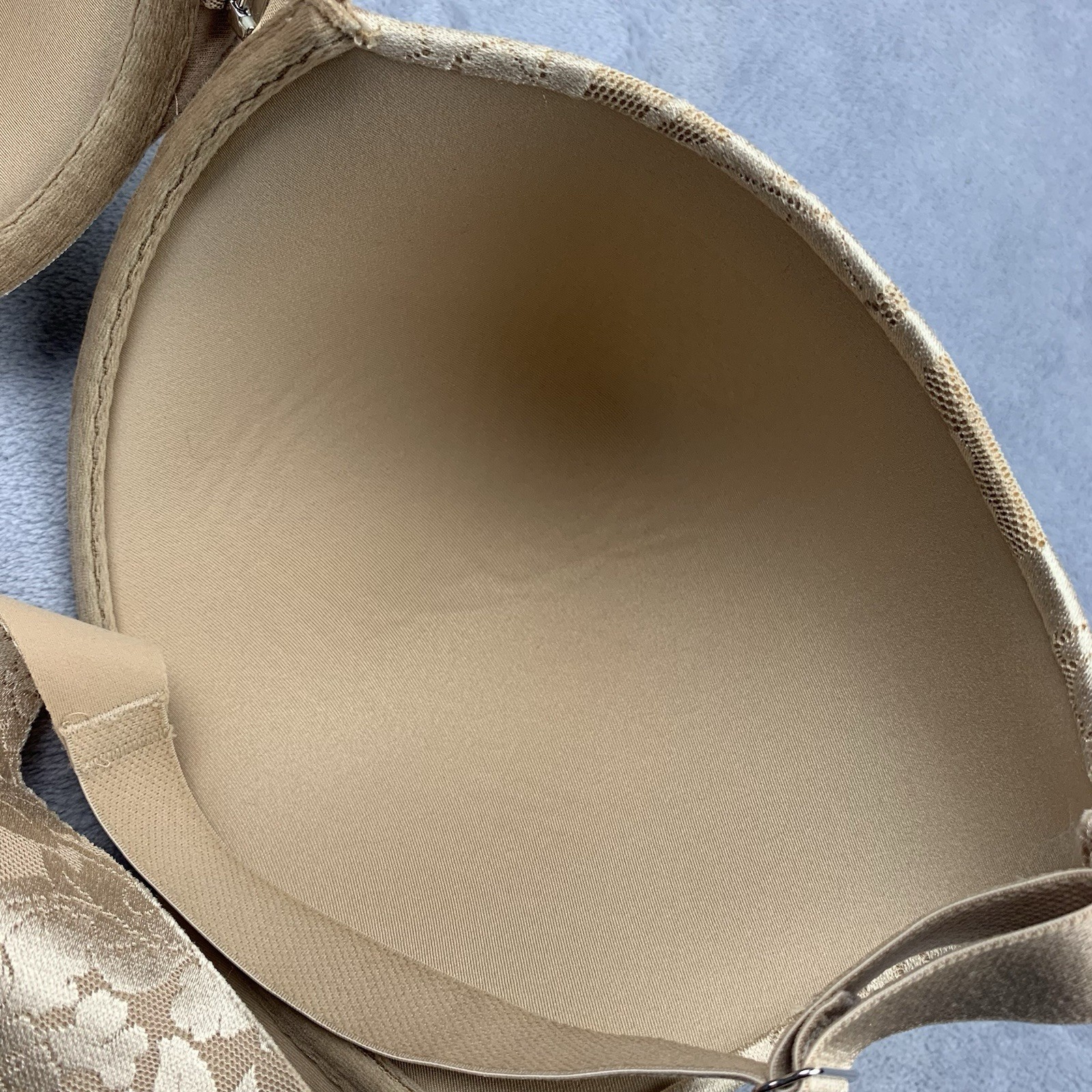 Soma Vanishing Back Full Coverage Bra Size 36G Front Closure Floral Lace Beige