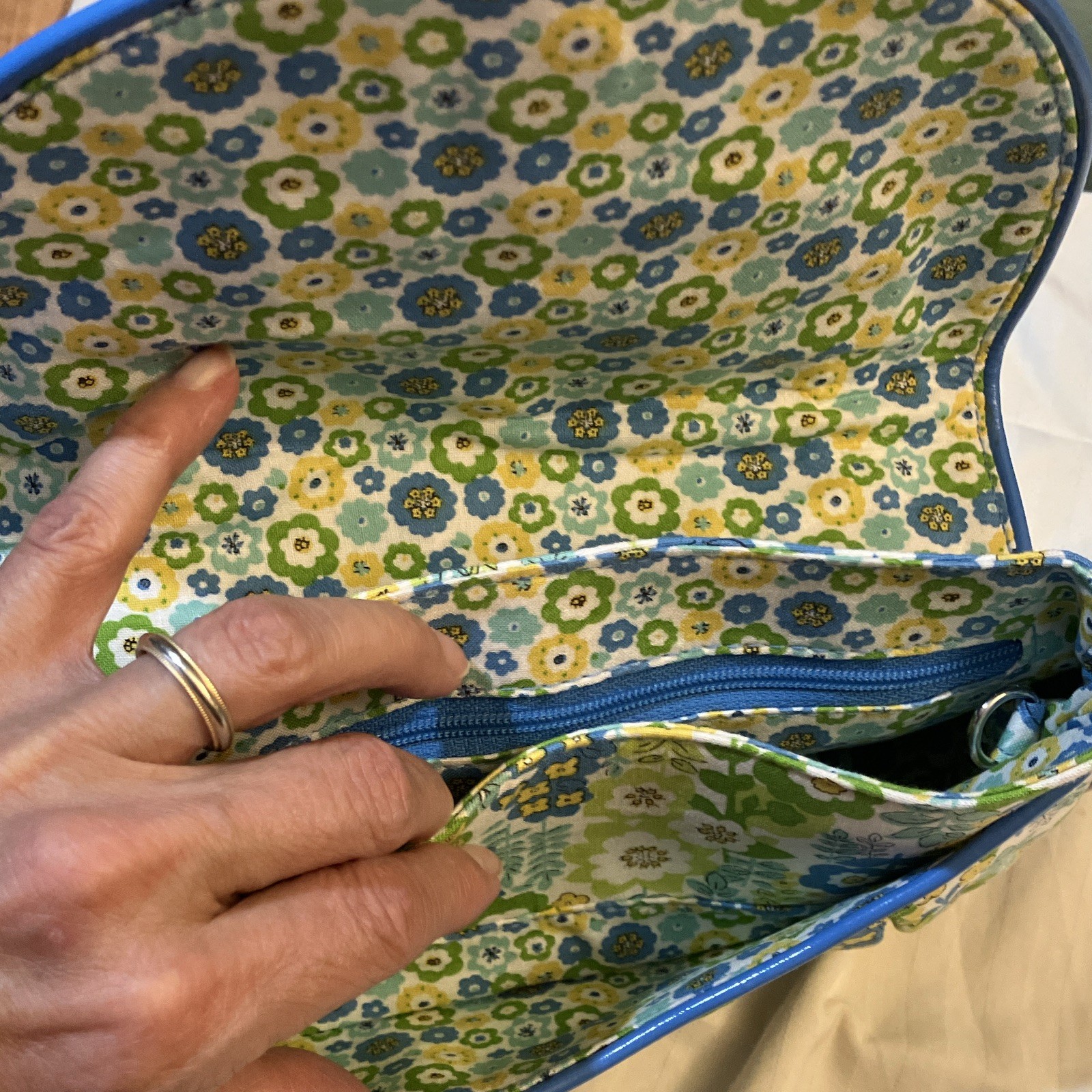 Vera Bradley Floral Quilted Shoulder Bag Purse w/ Detachable Silver Chain Strap