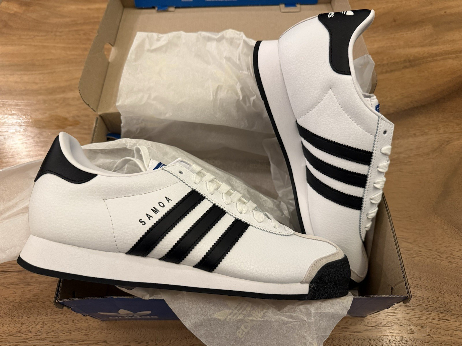 Brand New in Box – Adidas Samoa White Black Leather Sneakers Men Size 10.5 NIB