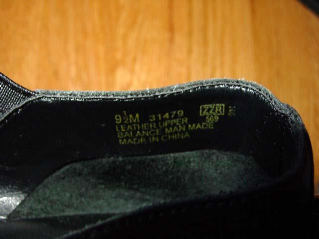 (2) pair Women’s CROSSROADS (1) WHITE & (1) BLACK – Fisherman Casual SZ- 9 1/2 M