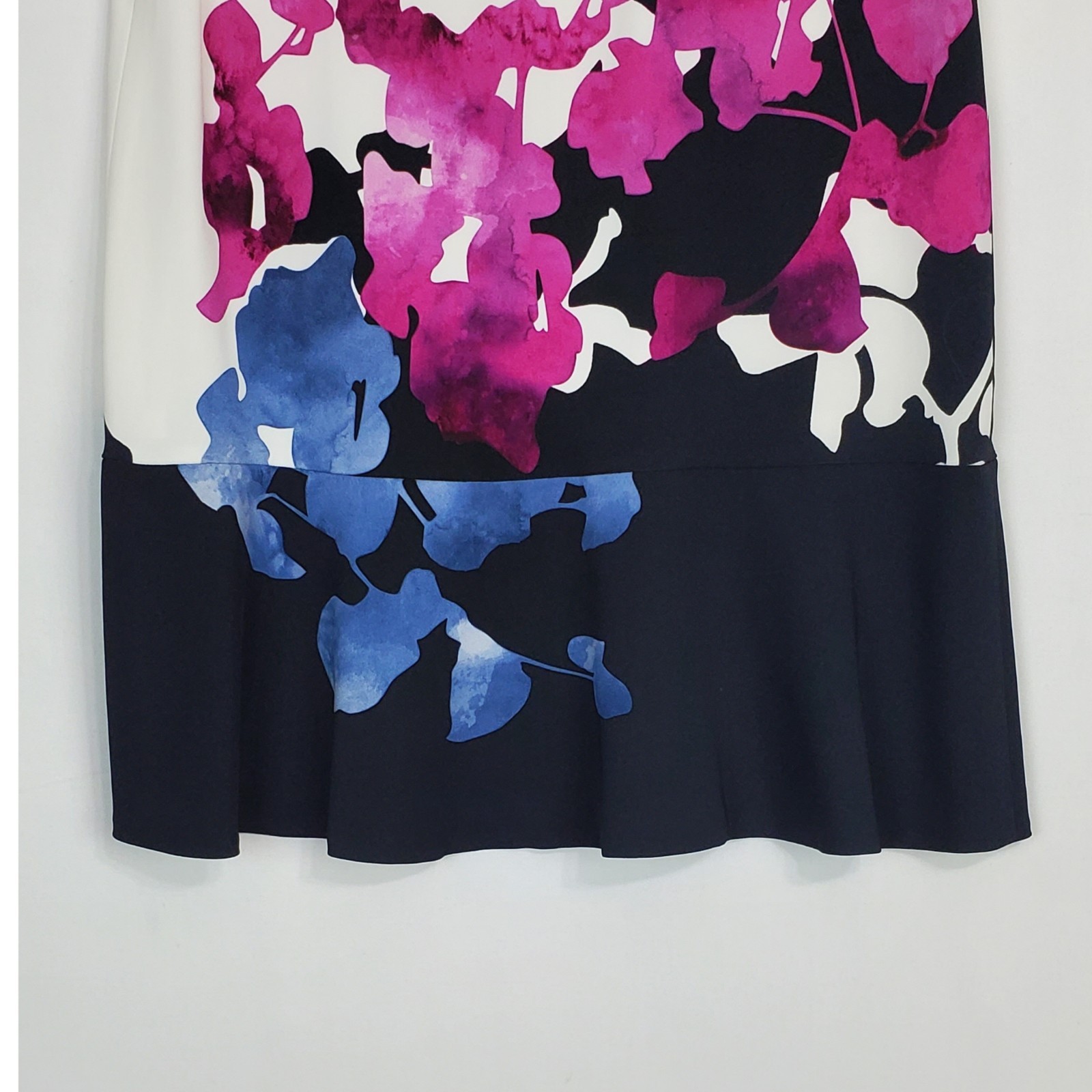 Escada 42 large floral sheath dress short sleeves ruffle white multi summer boho