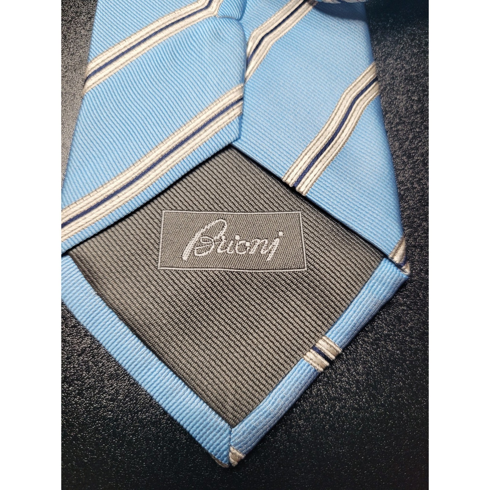 Brioni Men’s Necktie Blue Striped Silk 3.75″ x 58″ Excellent