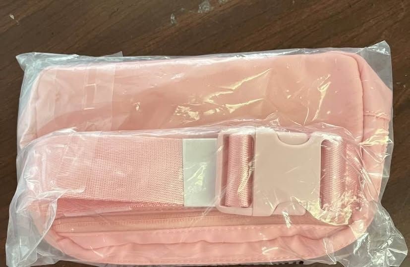 Lululemon shoulder /Everywhere Waist or Belt Bag Deco Pink NWT