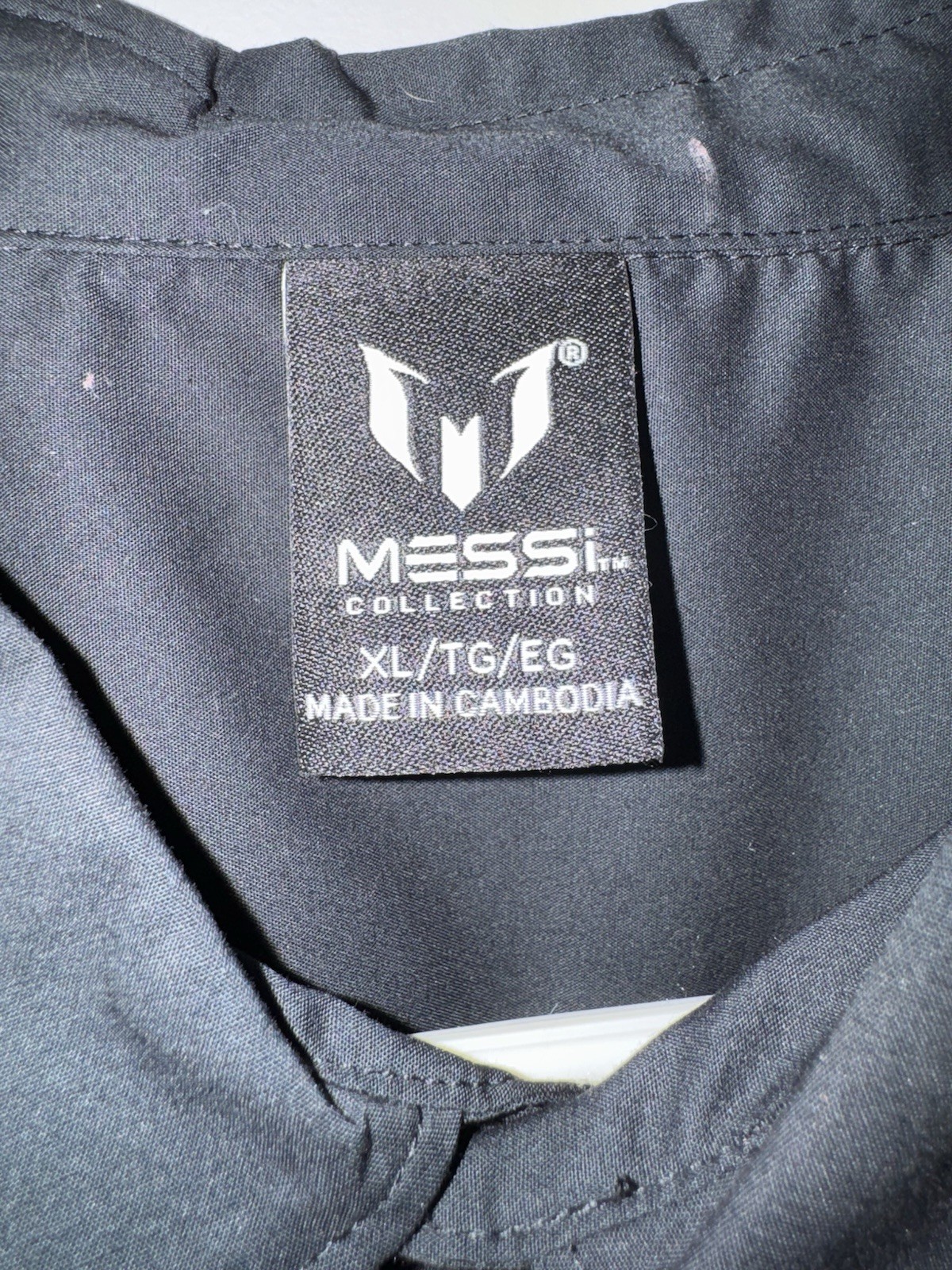 Messi Collection Men’s XL Black Solid Woven Stretch Long Sleeve Button-Up Shirt