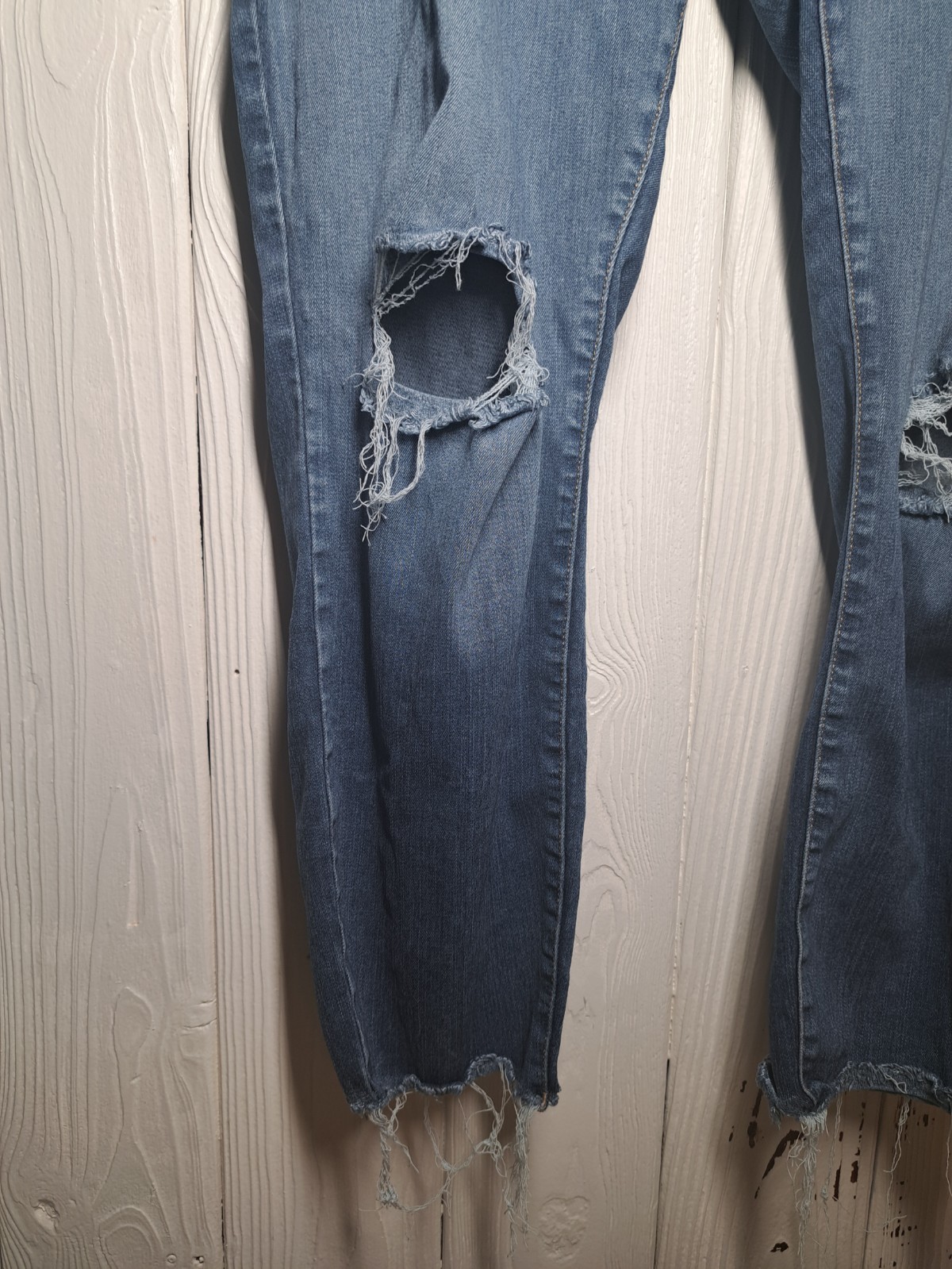 Isabel Maternity Distressed Skinny Jeans Sz 16. (Waist 40 inches Unstretched)