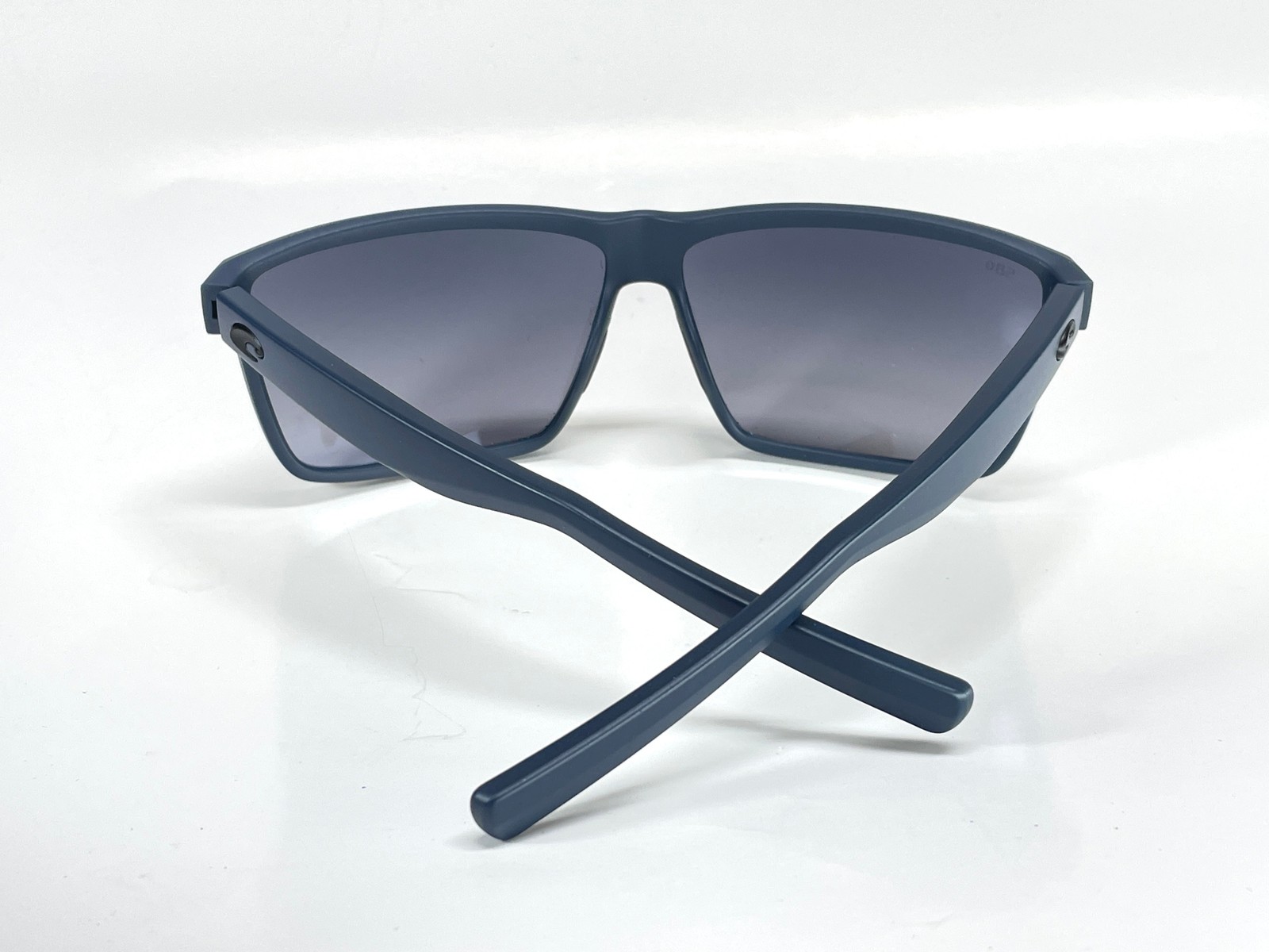 Costa Del Mar Rincon Midnight Blue frame gray gradient 580 Glass Polarized Lens