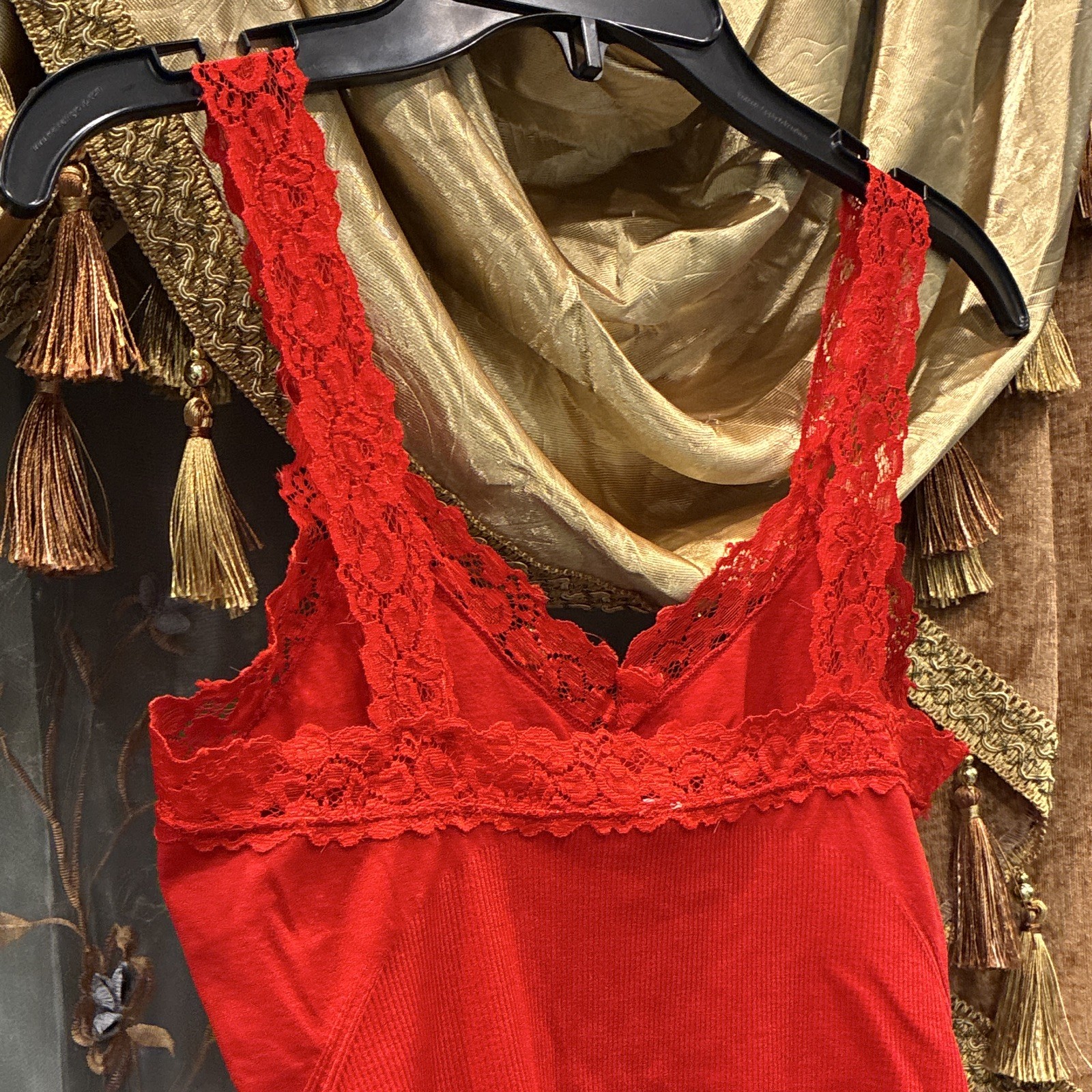 Mopas Red Lace Shaping Camisole Top Size M 95% Nylon 5% Spandex Women