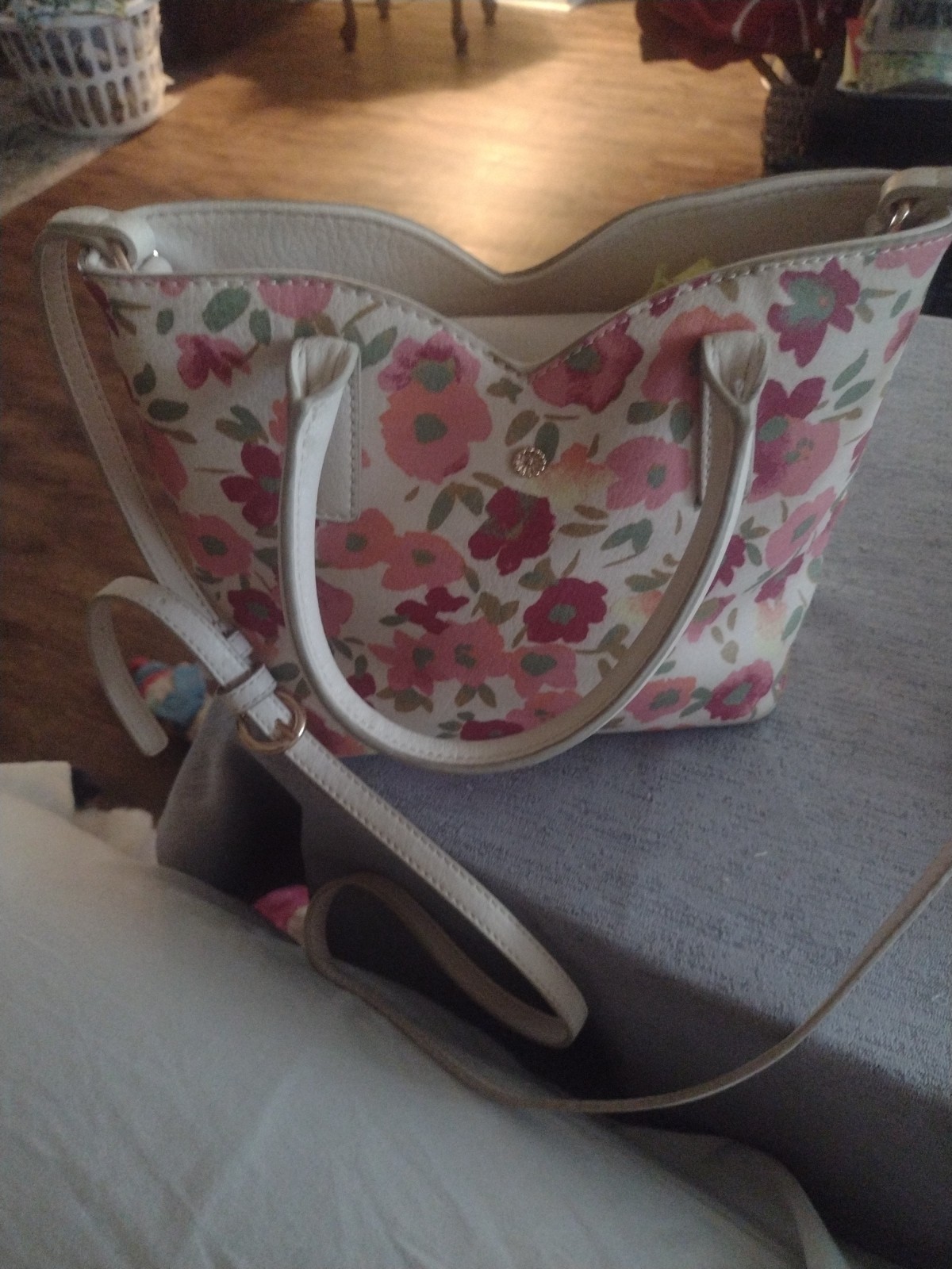 Half Moon Tote L C Lauren Conrad Snap Closure On The Inside.