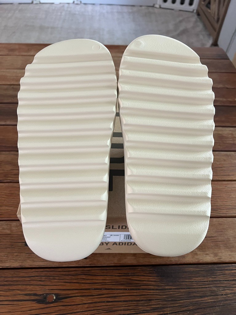 Adidas Yeezy Slide Bone (2022/2023 Restock) FZ5897 Sz 10 New