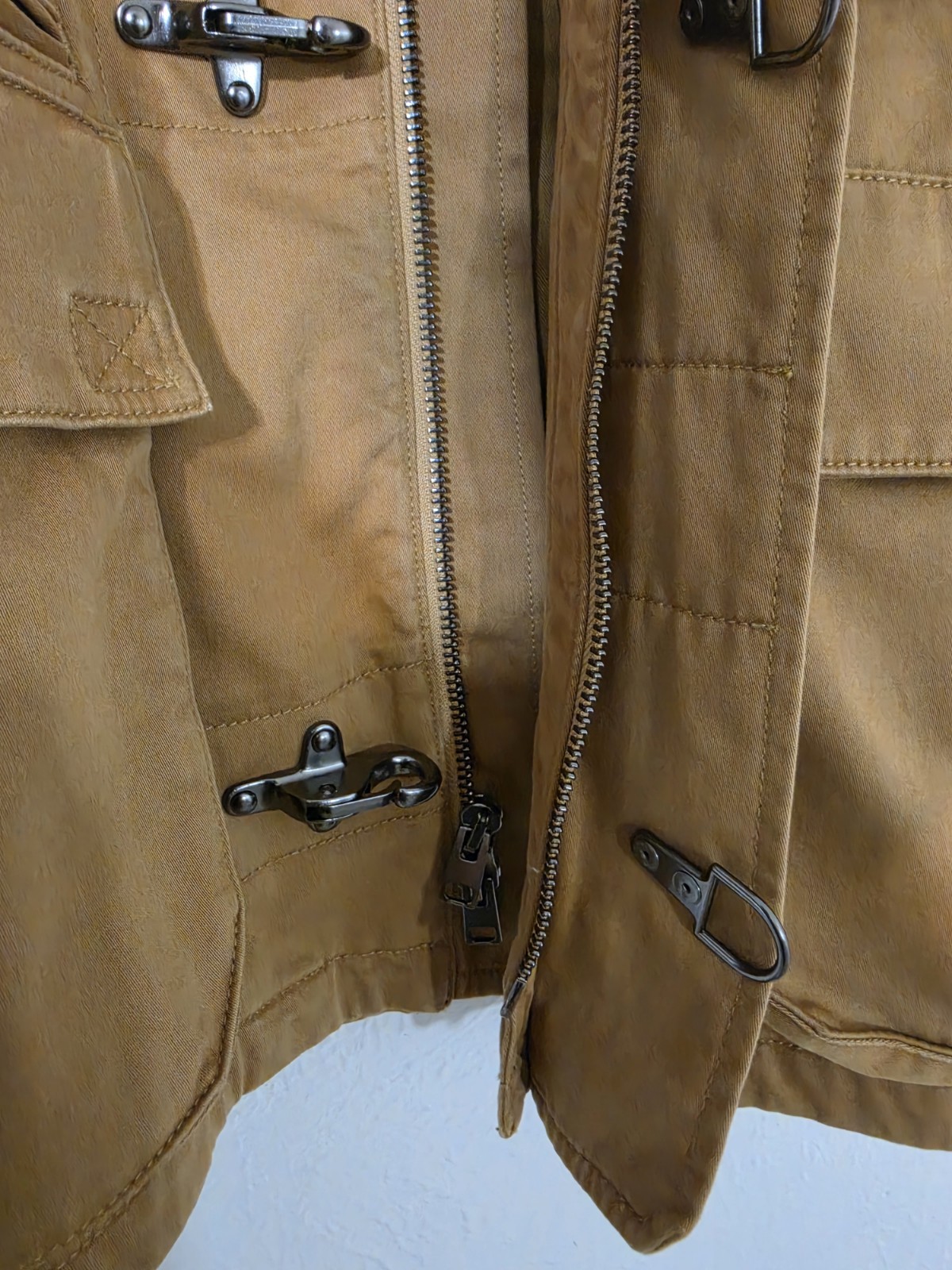 Banana Republic New Fireman Clasp Field Jacket (medium), khaki beige