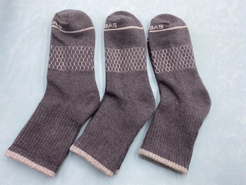 3 Pairs Bombas Honeycomb All-Purpose Performance Quarter Sock Men Size L Gray