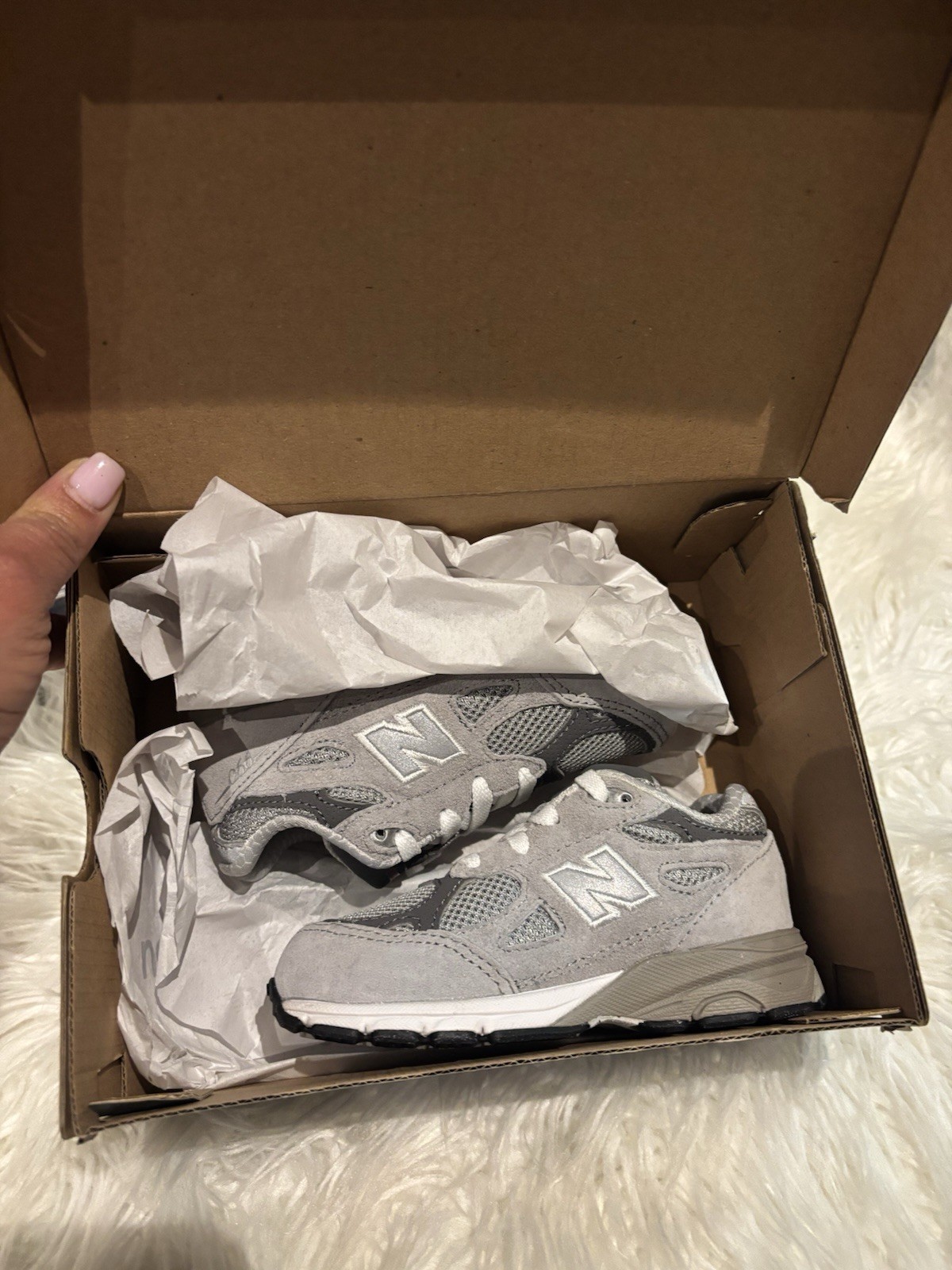 New Balance 990v3 Unisex Kids Gray Suede/Mesh Sneaker US 7 M IC990GY3
