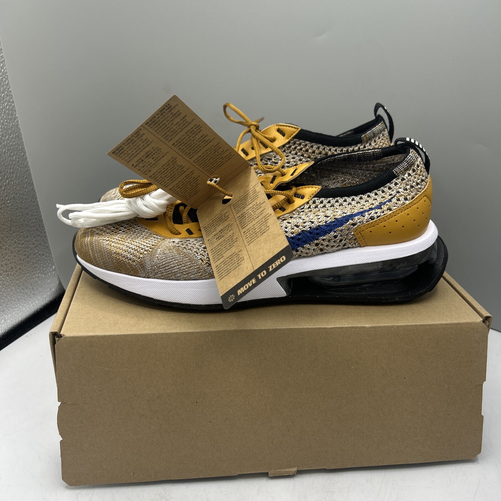 Nike Shoes Men 6.5/Women 8 Elemental Gold / Hyper Royal Air Max Flyknit Racer