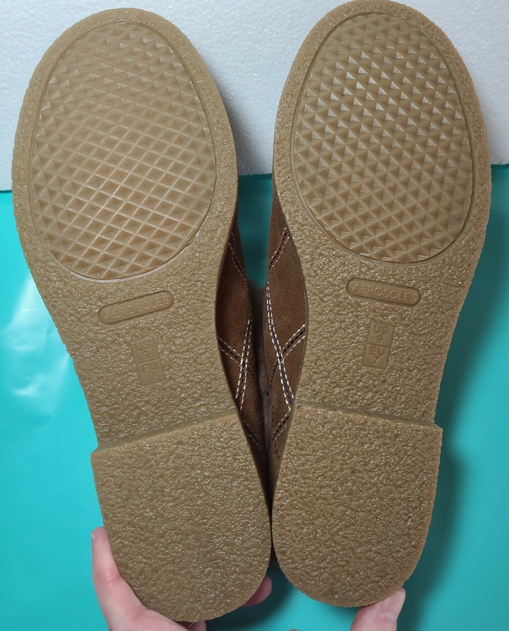 Aerosoles 9m. Blue Moonay. Brown/Tan suede leather uppers and balance man made.