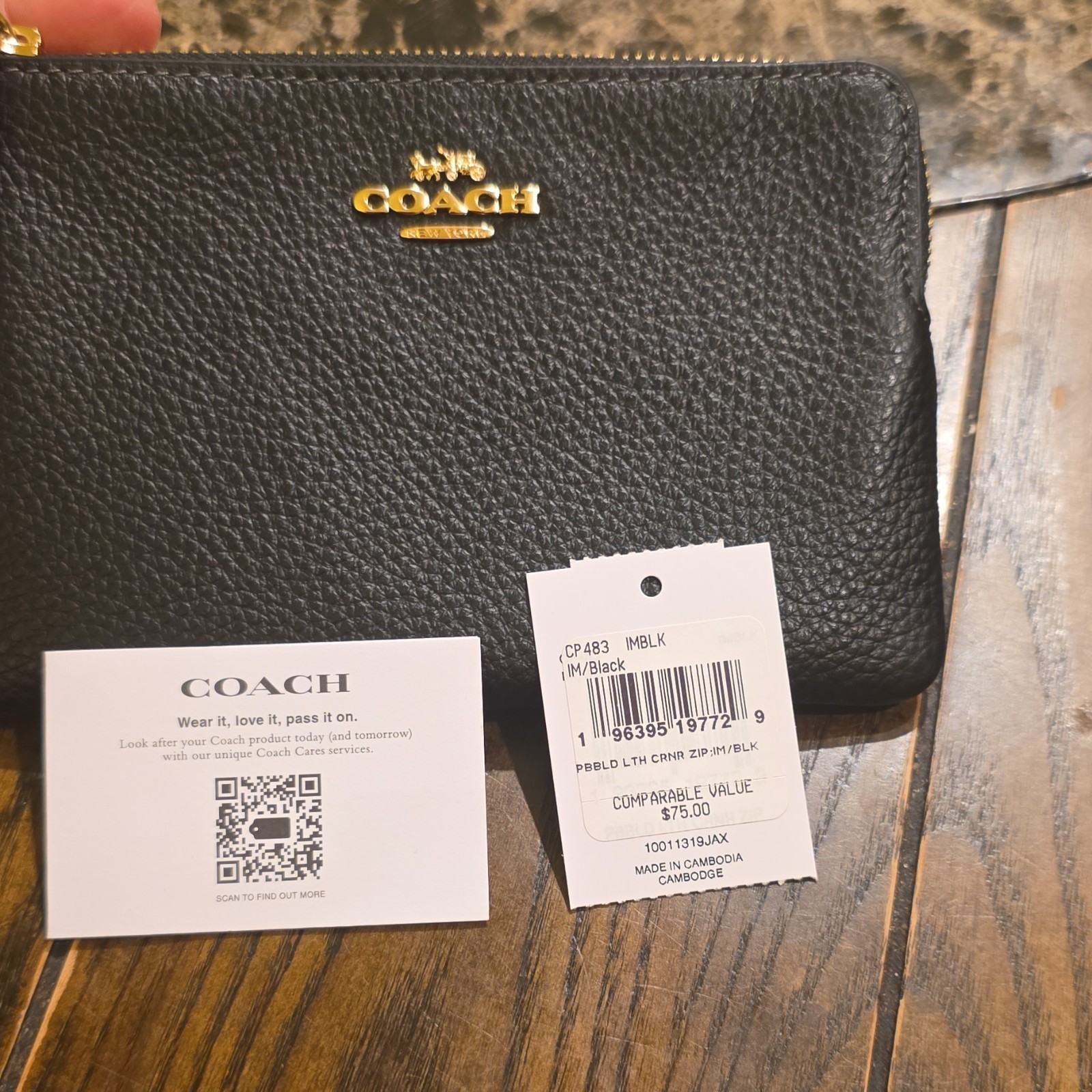 Coach Black Zip Wallet Wristlet Pouch, Solid Logo Accent for Women