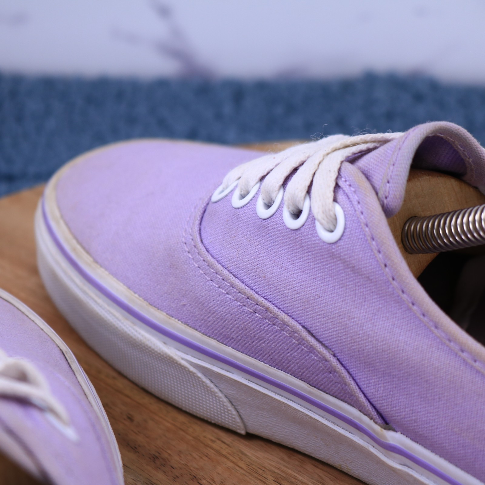 Vans Authentic Lavender White Canvas Low Top Skate Shoes Size Men 6.5 / Women 8