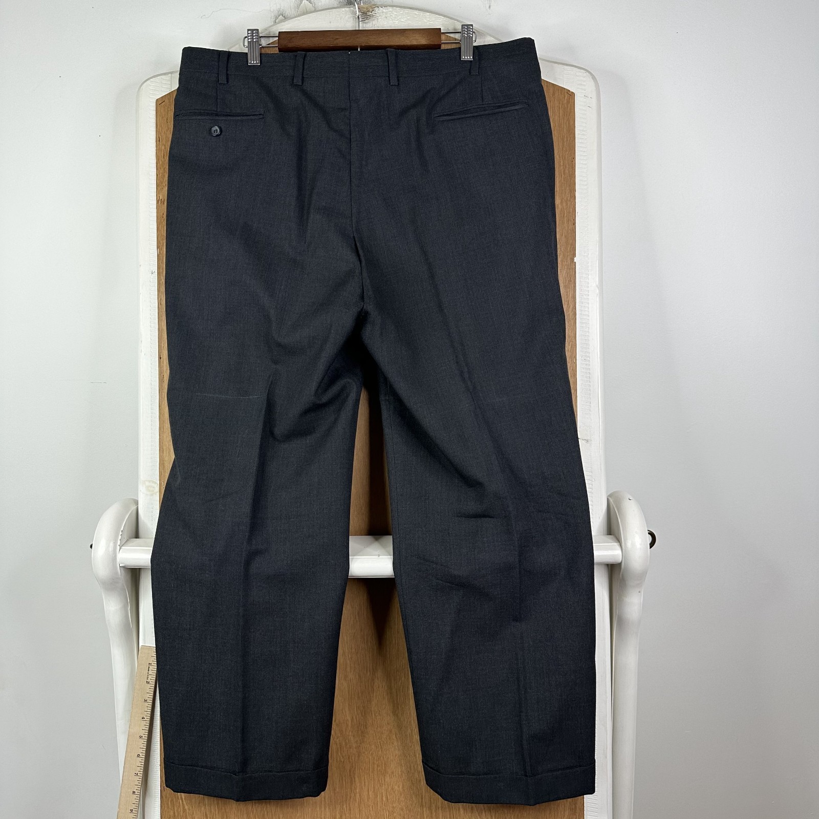 Jos A Bank Suit 44R Gray 2 Button Wool Pants 38×28 Pleated Front Canvased