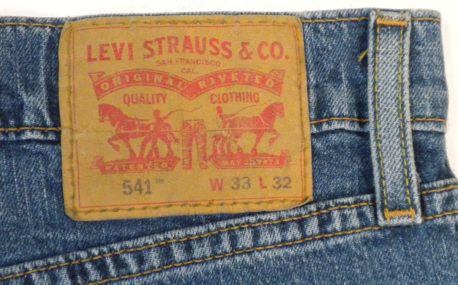 Levi’s 541 Athletic Taper Men’s Blue Stretch Jeans Size 33 x 31