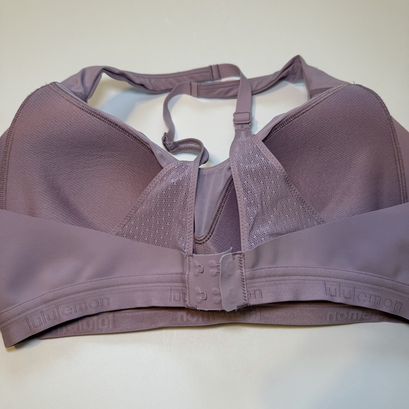 lululemon High Support Sports Bra 36C Purple Racerback Hook & Eye Adjust