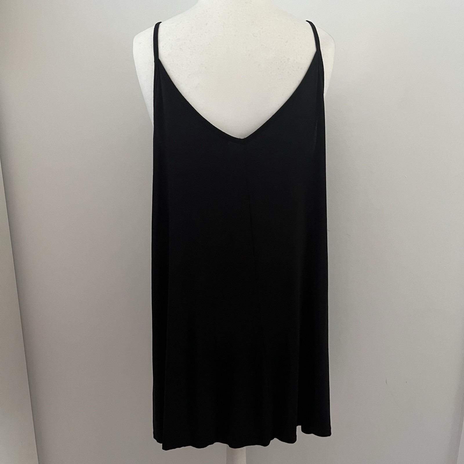 Yours Size 22/24 Black Sleeveless Tunic Top Criss Cross Front Summer Beach