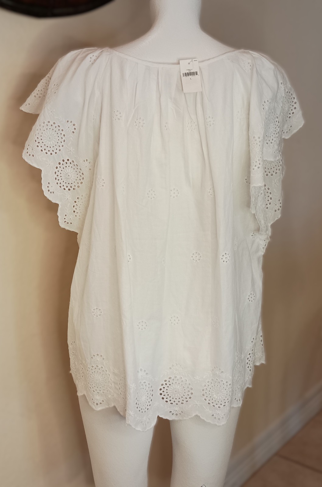 NWT GAP White Cotton Eyelet Flutter Short Sleeve Blouse SZ L