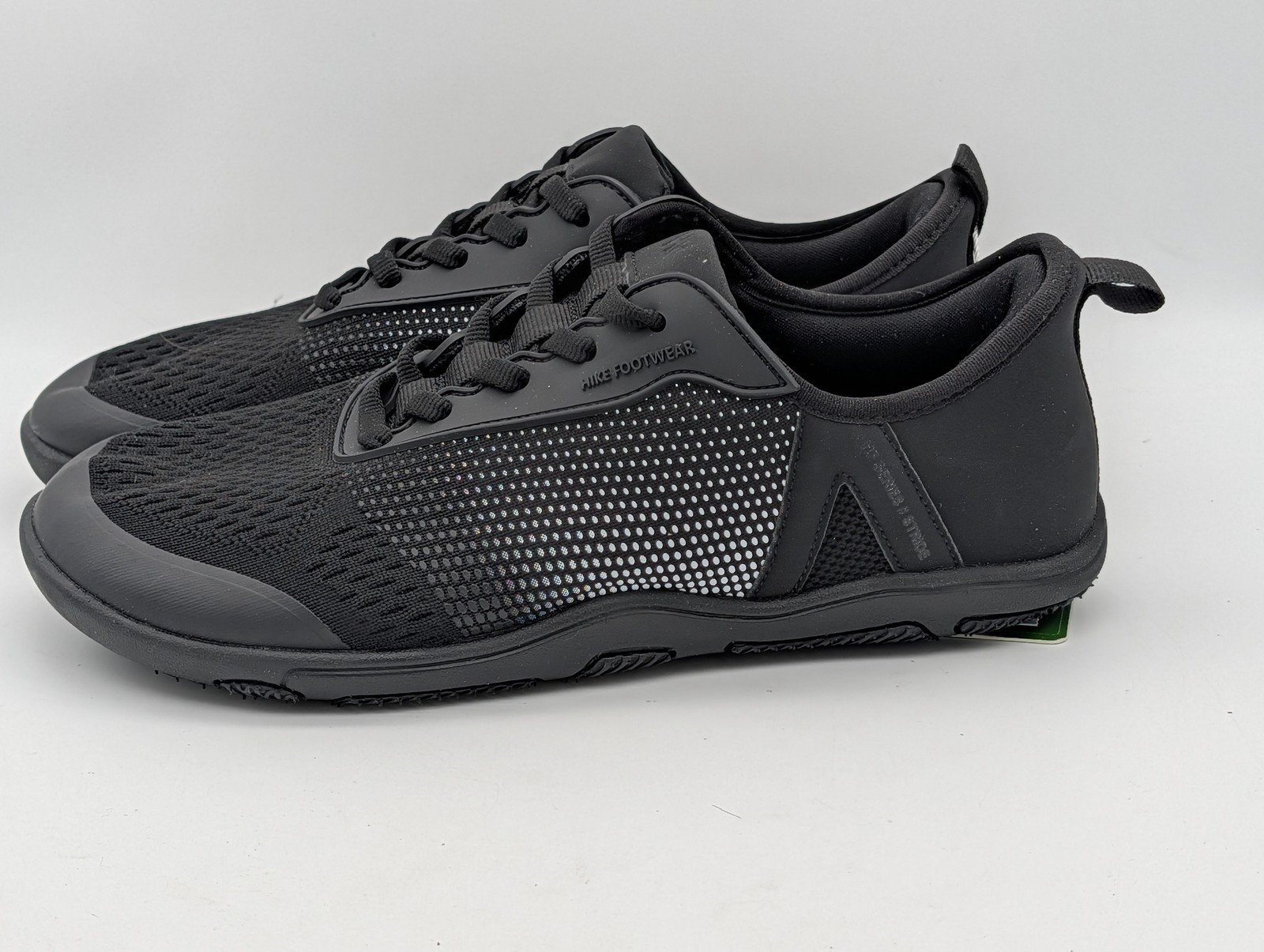 Hike Footwear Womens 9/9.5 Mens 7/7.5 EU 40 Stride Black Sneakers Shoes
