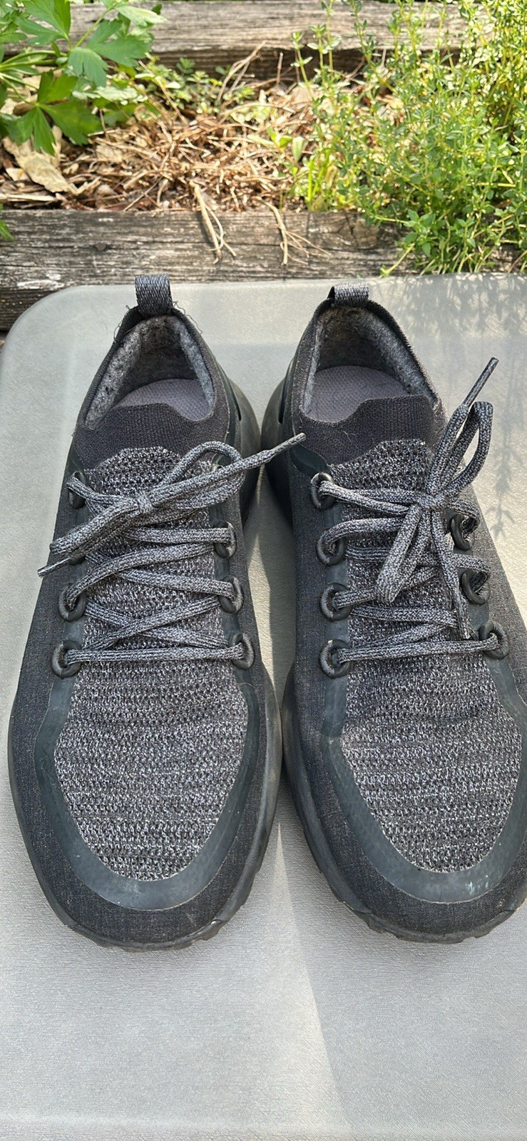 Allbirds Men’s Athletic Sneakers Low Top Lace-Up Black/Gray Rubber Outsole