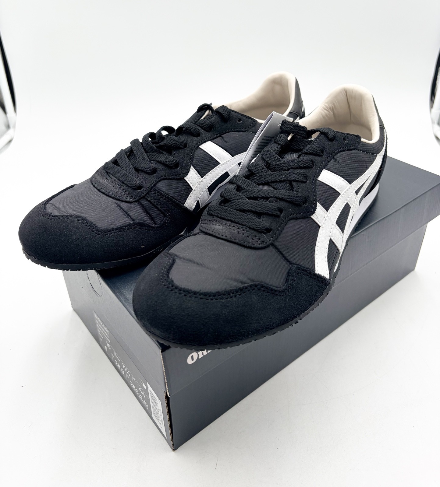【NEW】Onitsuka Tiger SERRANO Black/White Daily Sneaker (US 10) From US