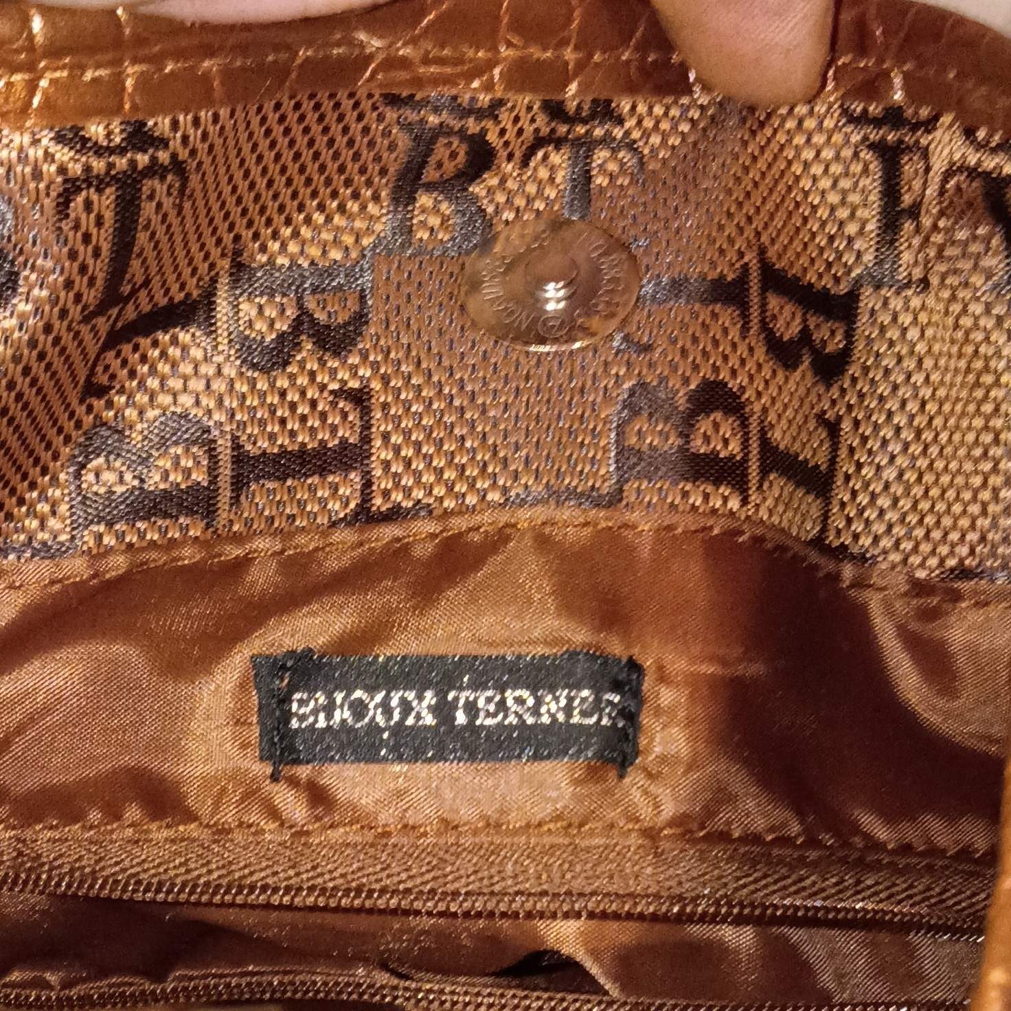 Bijoux Terner Brown Logo Tote Handbag Magnetic Closure Double Handles Pockets