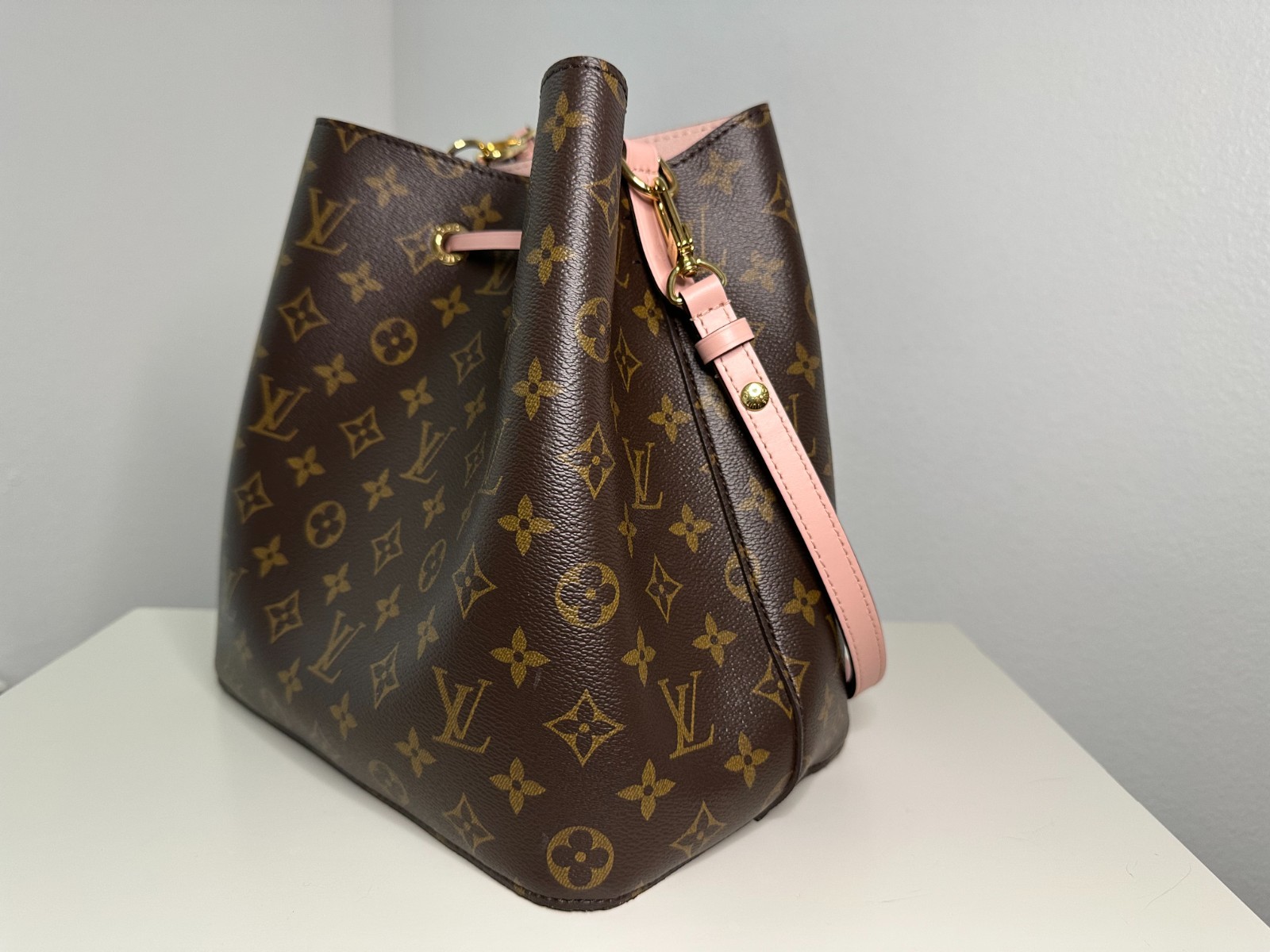 Monogram Neonoe MM – Pink – Monogram Canvas – PINK Bucket Bag